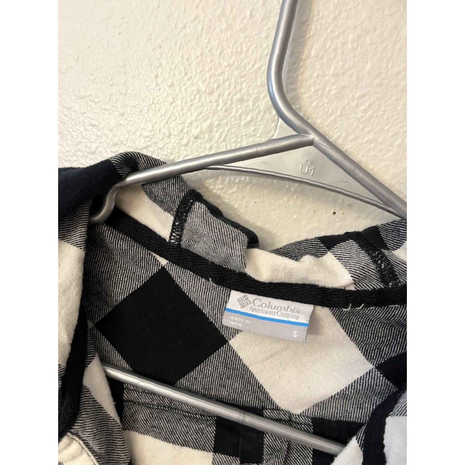 Vintage Columbia Shirt Womens Small Black Plaid Button-Up Hooded Casual Lightweight Crew Neck Long Sleeve Vintage No Size S / US 4 / IT 40 - 4 Thumbnail