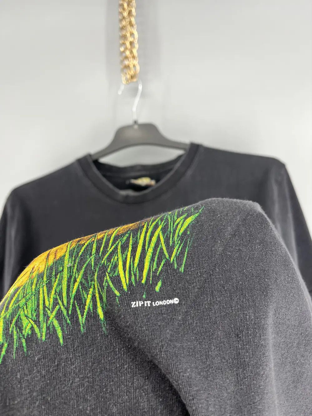 Vintage Vintage Y2K 90s Tiger Face Boxy Fit Tee Zip It London Size US M / EU 48-50 / 2 - 9 Thumbnail