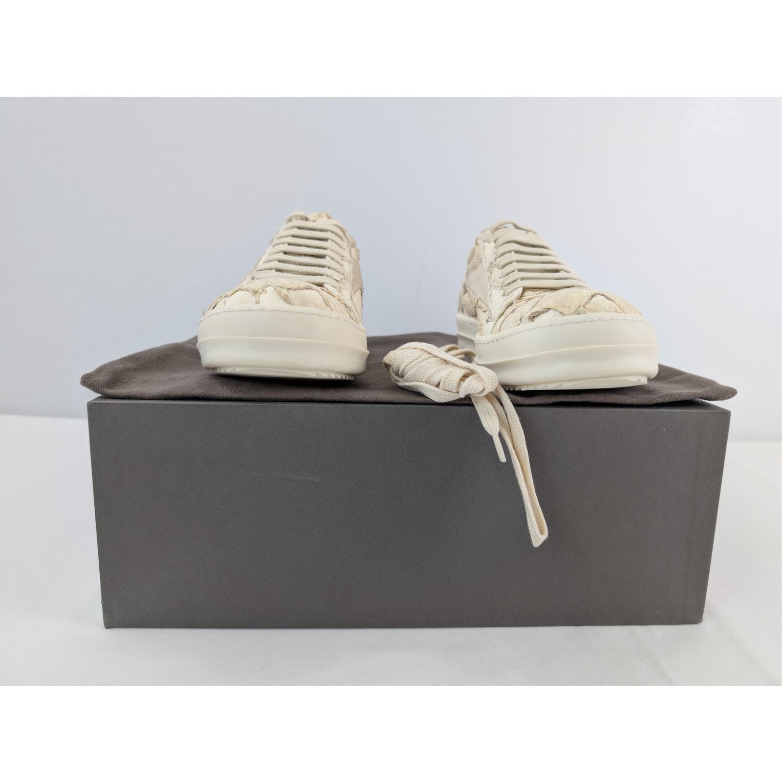 Rick Owens o1rshd1 Leather Vintage Sneakers in Natural / Milk / Milk Size US 7 / EU 40 - 16 Thumbnail