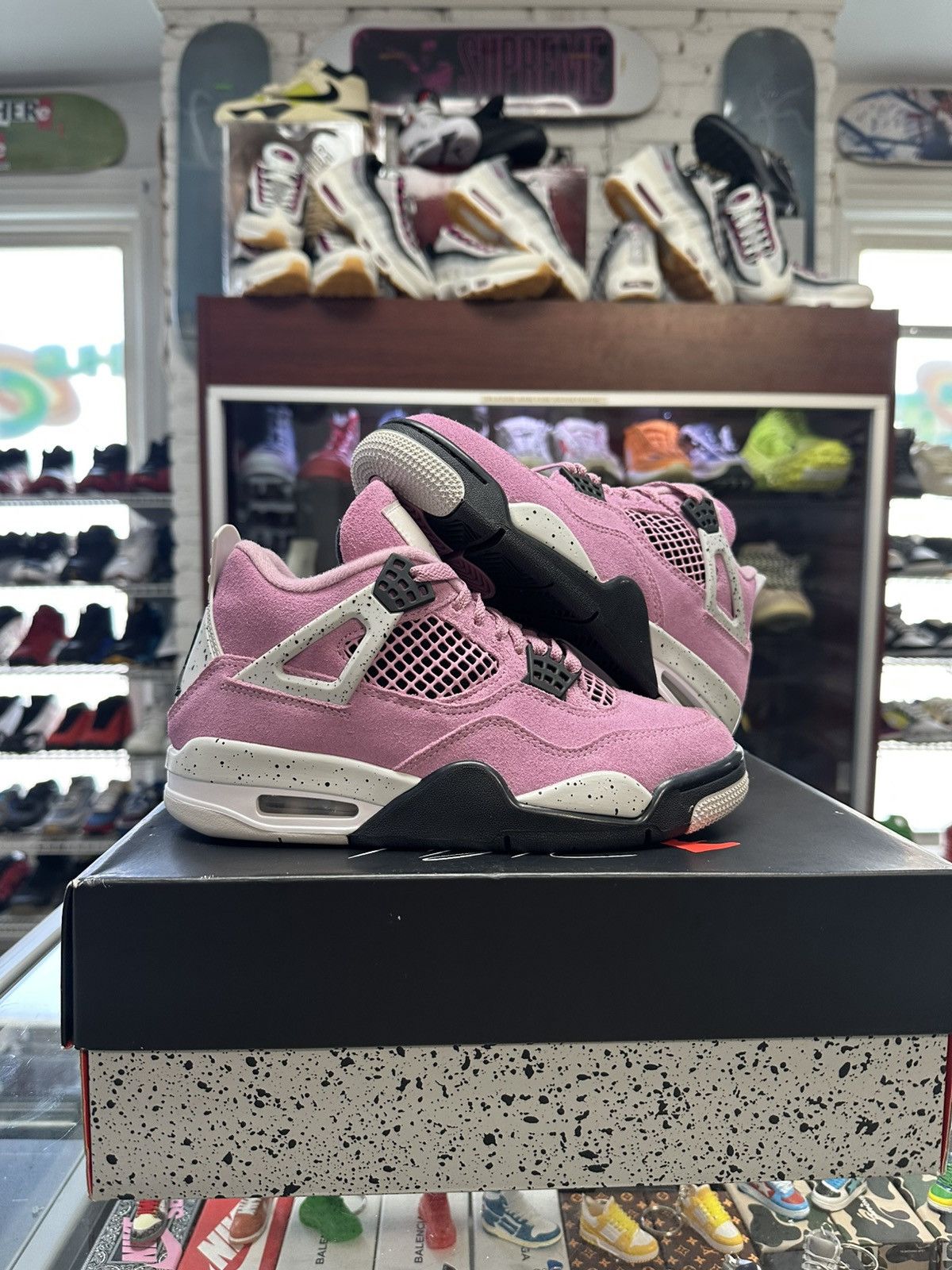 Jordan Brand Jordan 4 Retro ‘Orchid’ Size US 6 / IT 36 - 2 Thumbnail