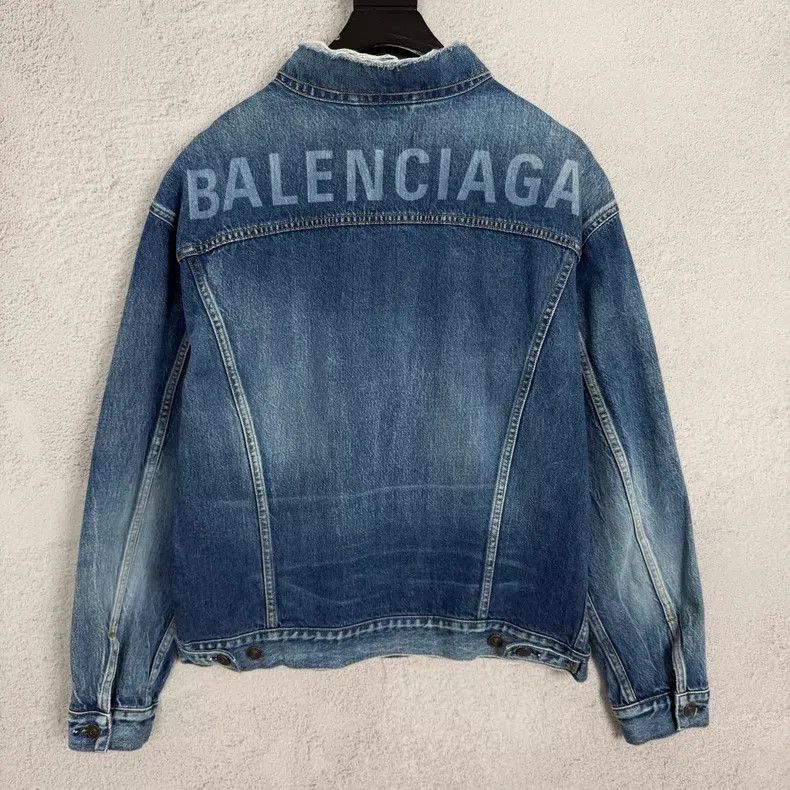 Balenciaga Balenciaga Back Logo Blue Long Sleeve Denim Jacket Size XS / US 0-2 / IT 36-38 - 2 Thumbnail