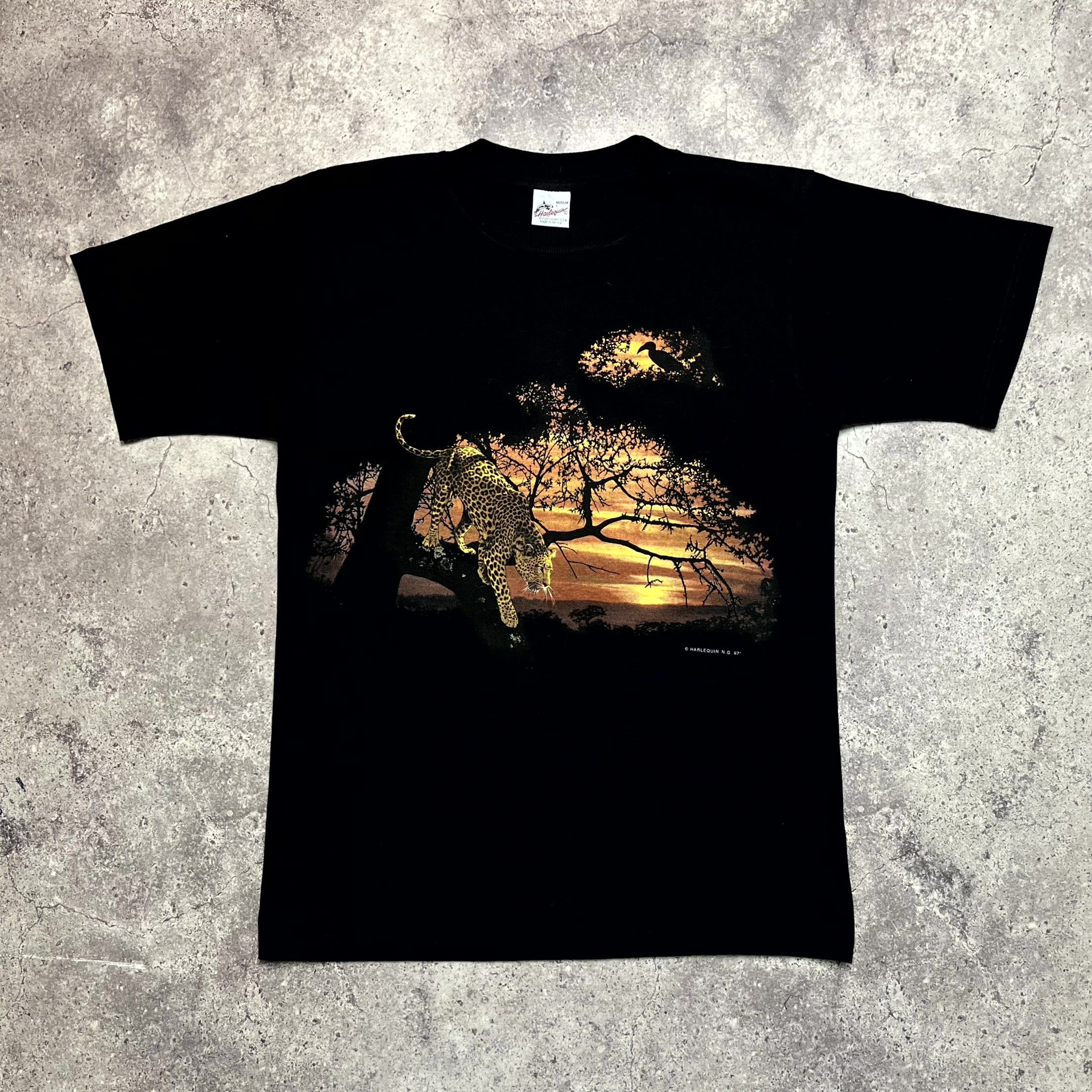 Vintage Vintage 90s Harlequin Leopard Sunset T‑Shirt Black Size M Size US M / EU 48-50 / 2 - 1 Thumbnail