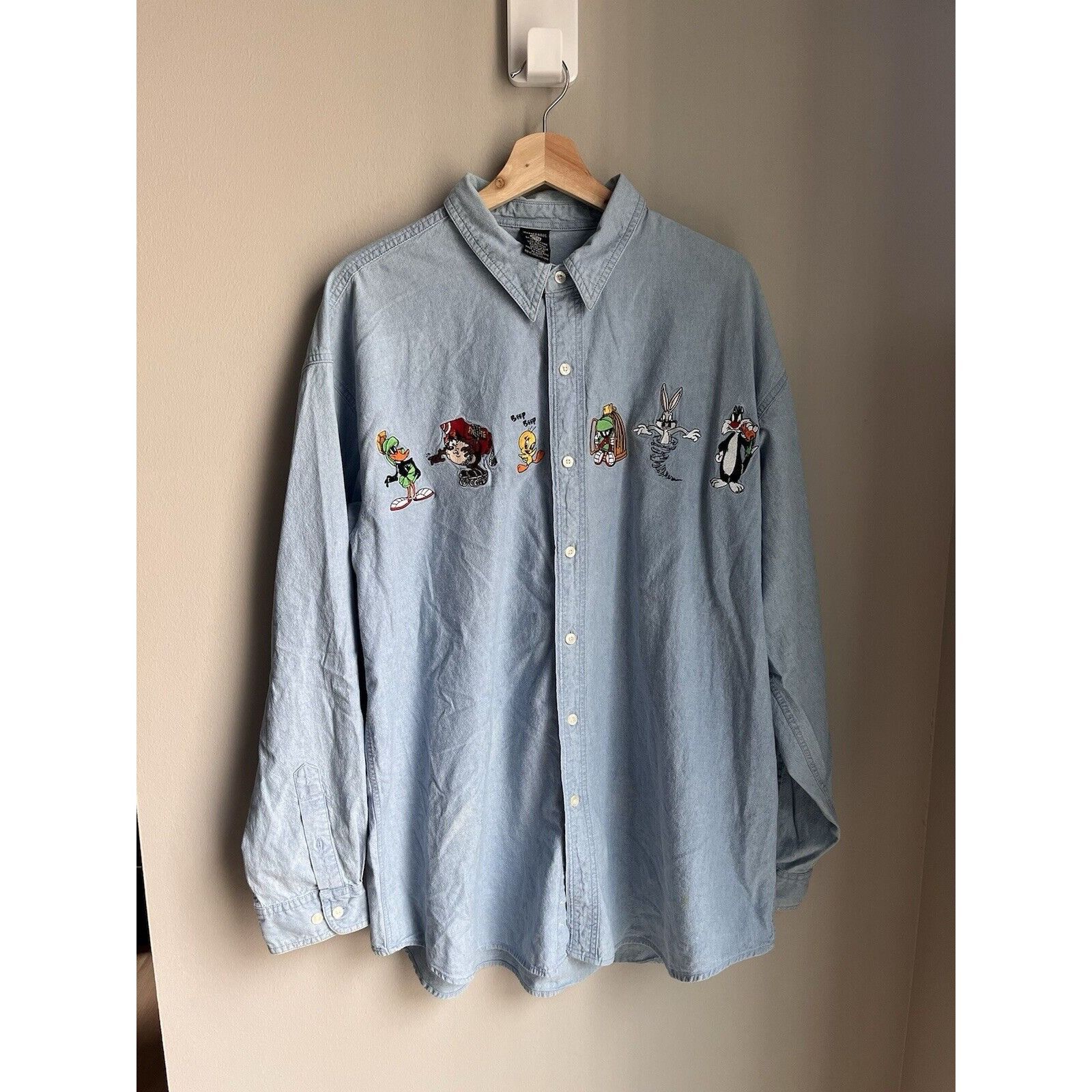 Vintage VINTAGE LOONEY TUNES BUGS BUNNY MARVIN MARTIAN DENIM SHIRT Size US XL / EU 56 / 4 - 2 Thumbnail