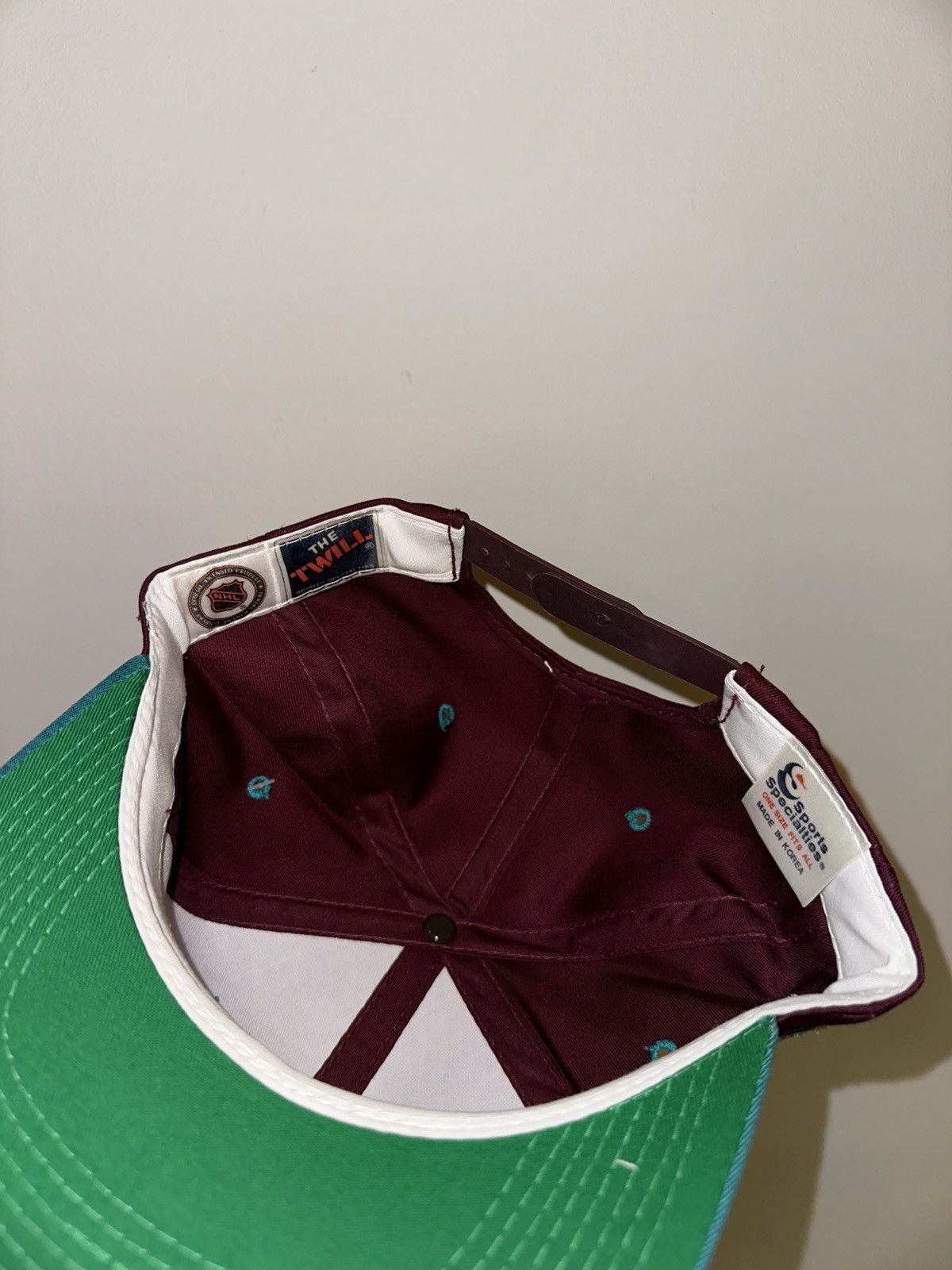 NHL × Sports Specialties × Vintage Vintage DS Mighty Ducks Sports Specialties Script Snapback Size ONE SIZE - 5 Thumbnail