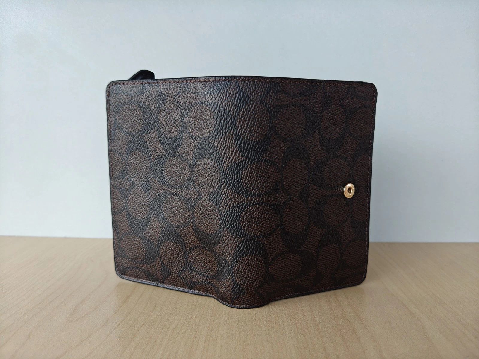 Coach Coach Medium Corner Zip Wallet In Signature T/1011 Size ONE SIZE - 7 Thumbnail