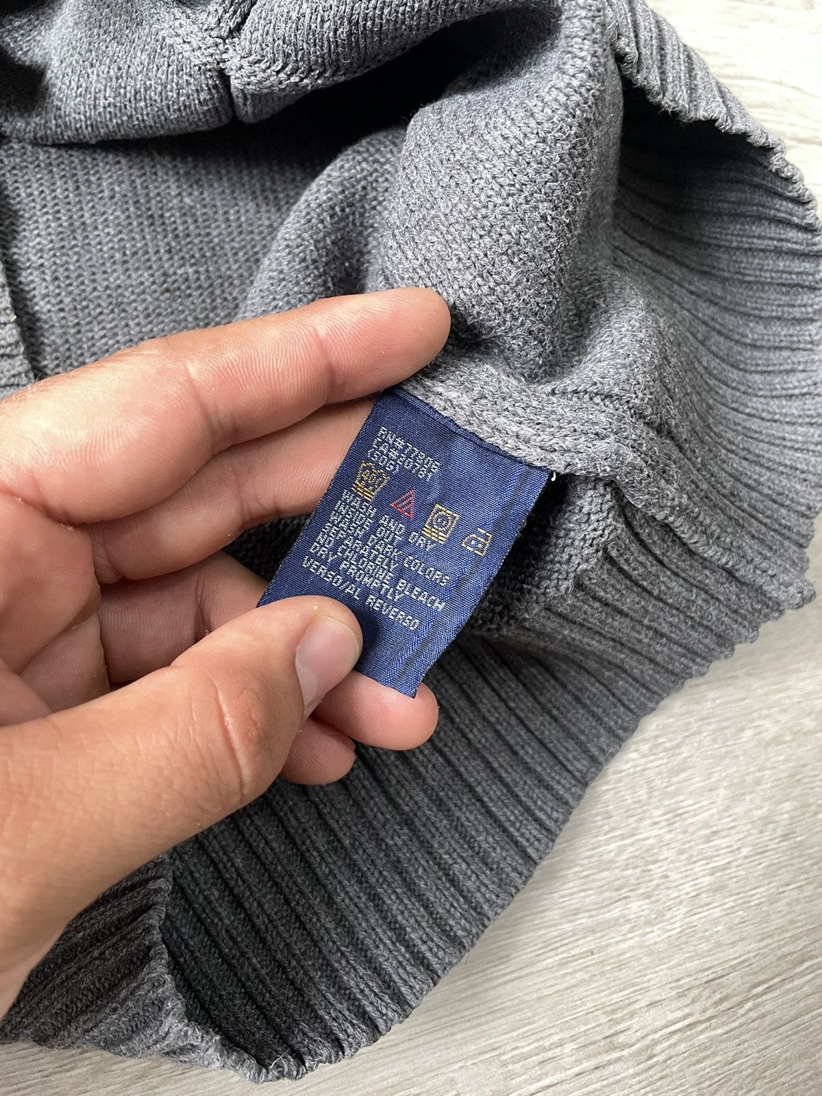 Tommy Hilfiger Vintage Tommy Hilfiger sweeter size:L Size US L / EU 52-54 / 3 - 10 Thumbnail