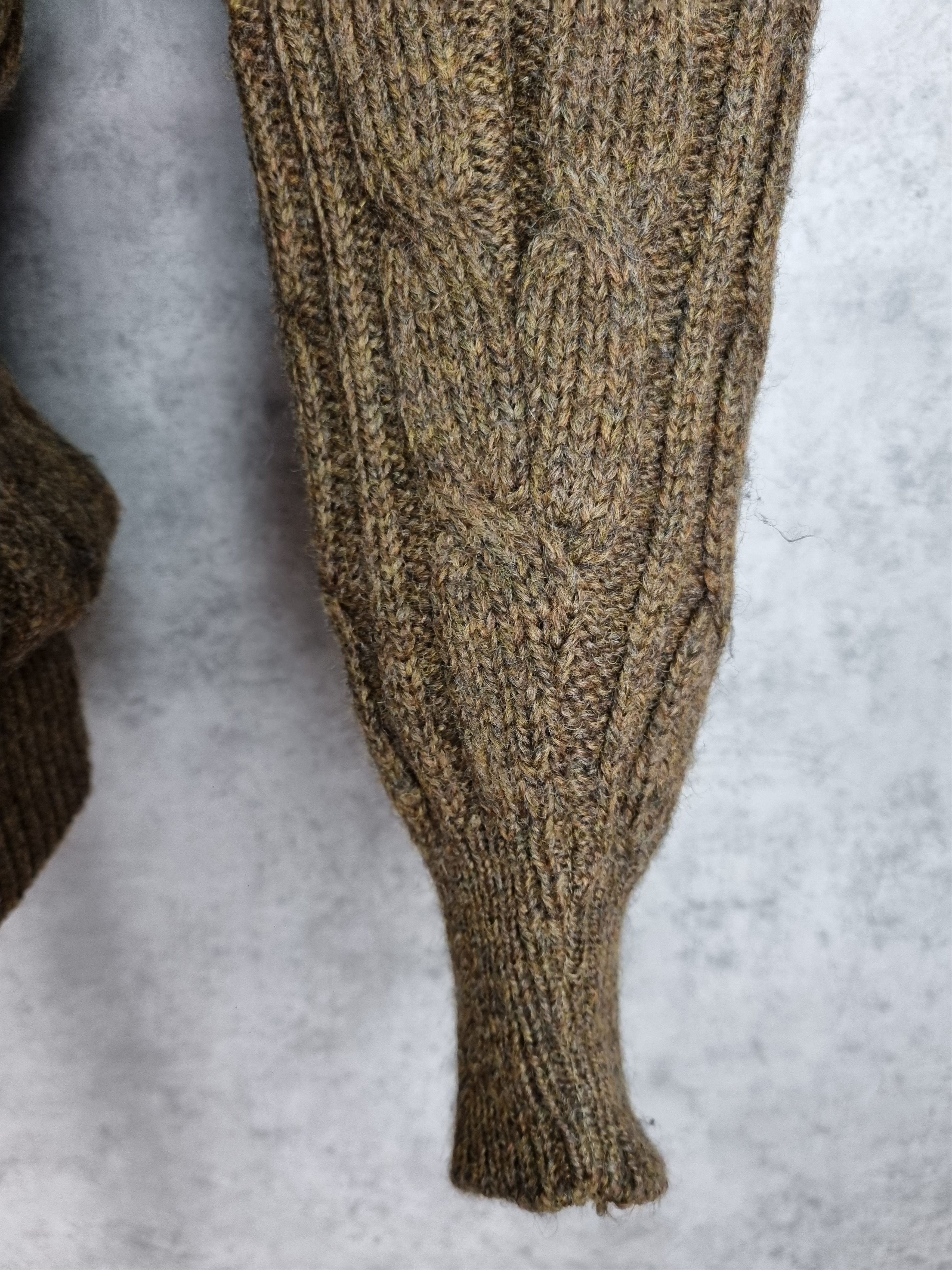 L.L. Bean L.L.Bean Virgin Wool Cable Knitted Cardigan Size US M / EU 48-50 / 2 - 11 Thumbnail