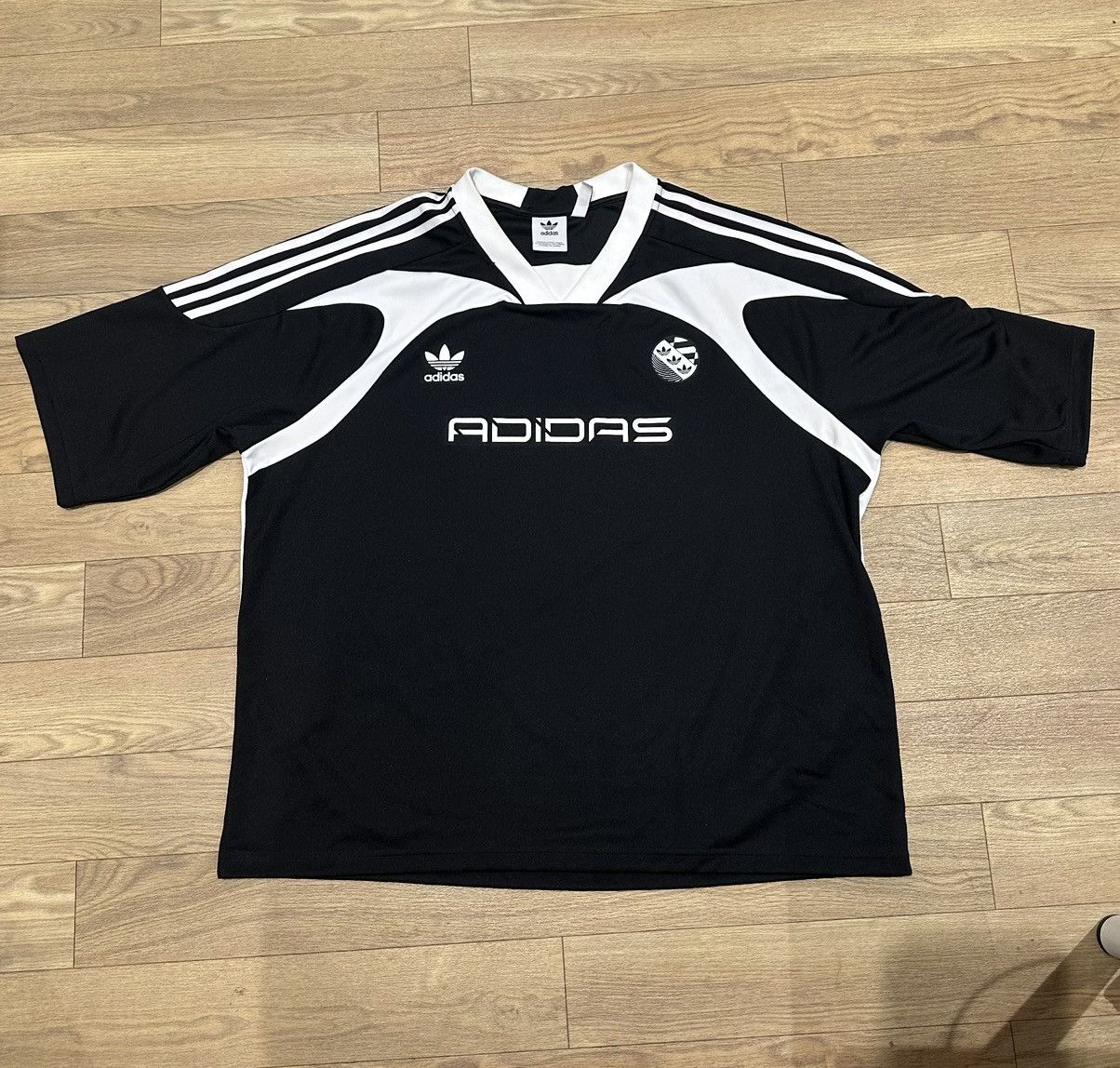 XL Adidas × Oasis Tour Jersey Black Adidas x Oasis Tour Jacquard Jersey 'Black' - Size Extra