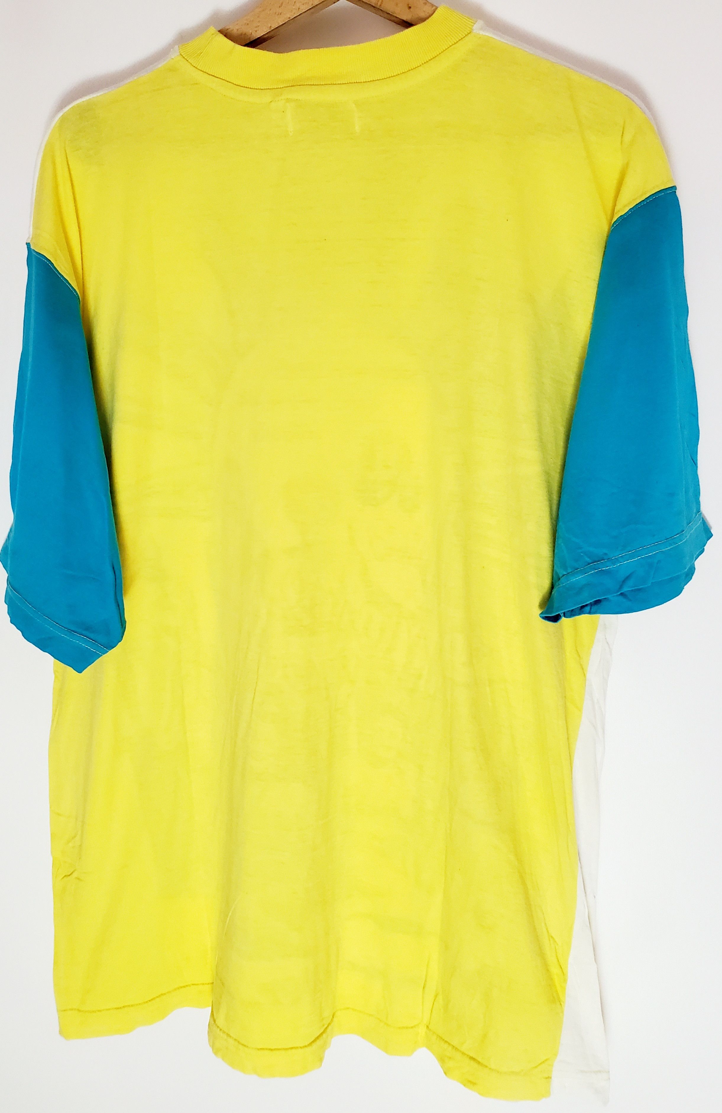 Vintage Vintage 90s California Muscle Beach party Tshirt size L Size US L / EU 52-54 / 3 - 5 Thumbnail