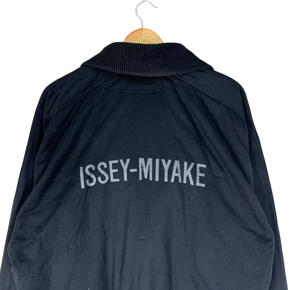 Issey Miyake 🔥MASTERPIECE!! 80s ISSEY MIYAKE SHAWL COLLAR STAFF JACKET Size US S / EU 44-46 / 1 - 11 Thumbnail
