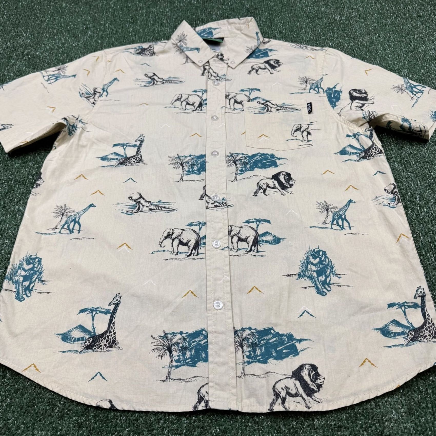 Vintage LRG Button Up Shirt Mens Size M Brown Short Sleeve Animal Print Cotton woven Collar Button-Front Casual Vintage: No Size US M / EU 48-50 / 2 - 2 Thumbnail