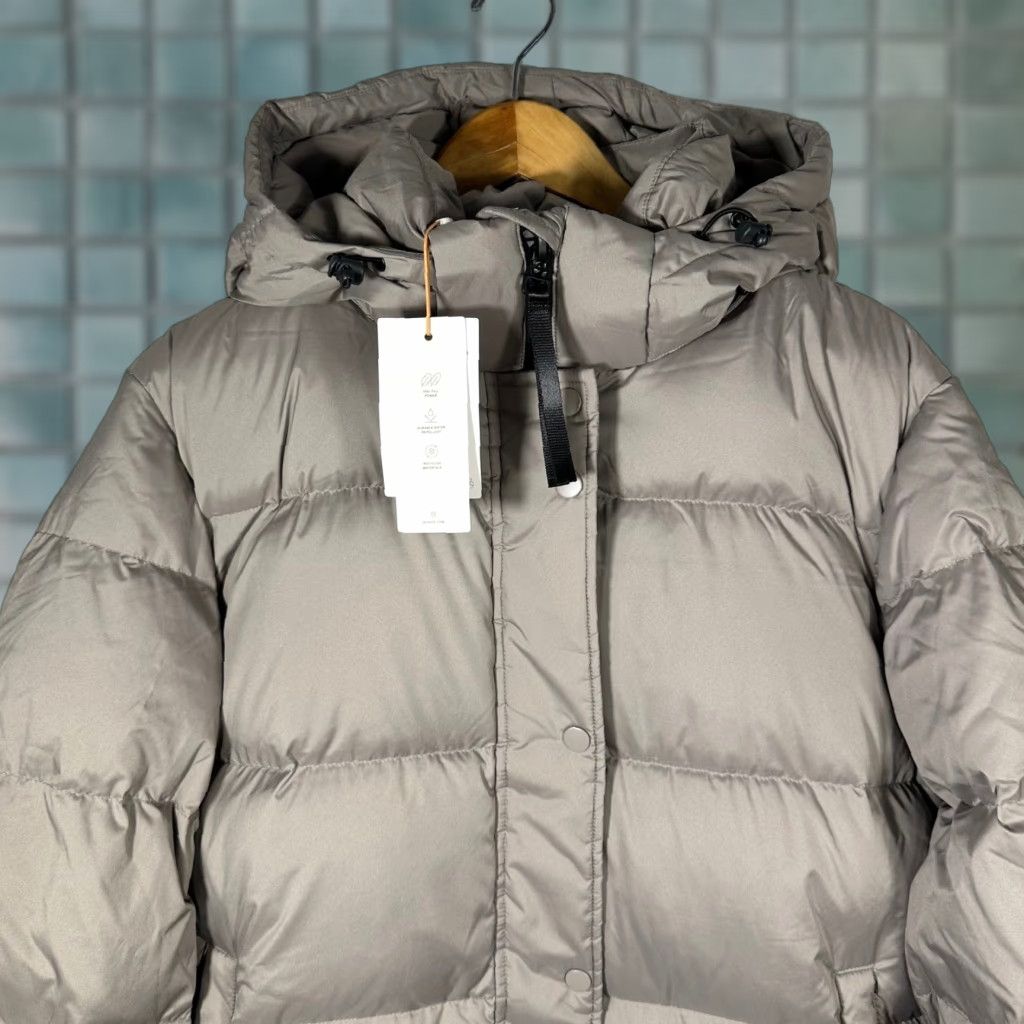 Quince Quince Womens Responsible Down Long Puffer Jacket 700 Fill Power Gray M أبو Size M / US 6-8 / IT 42-44 - 1 Thumbnail