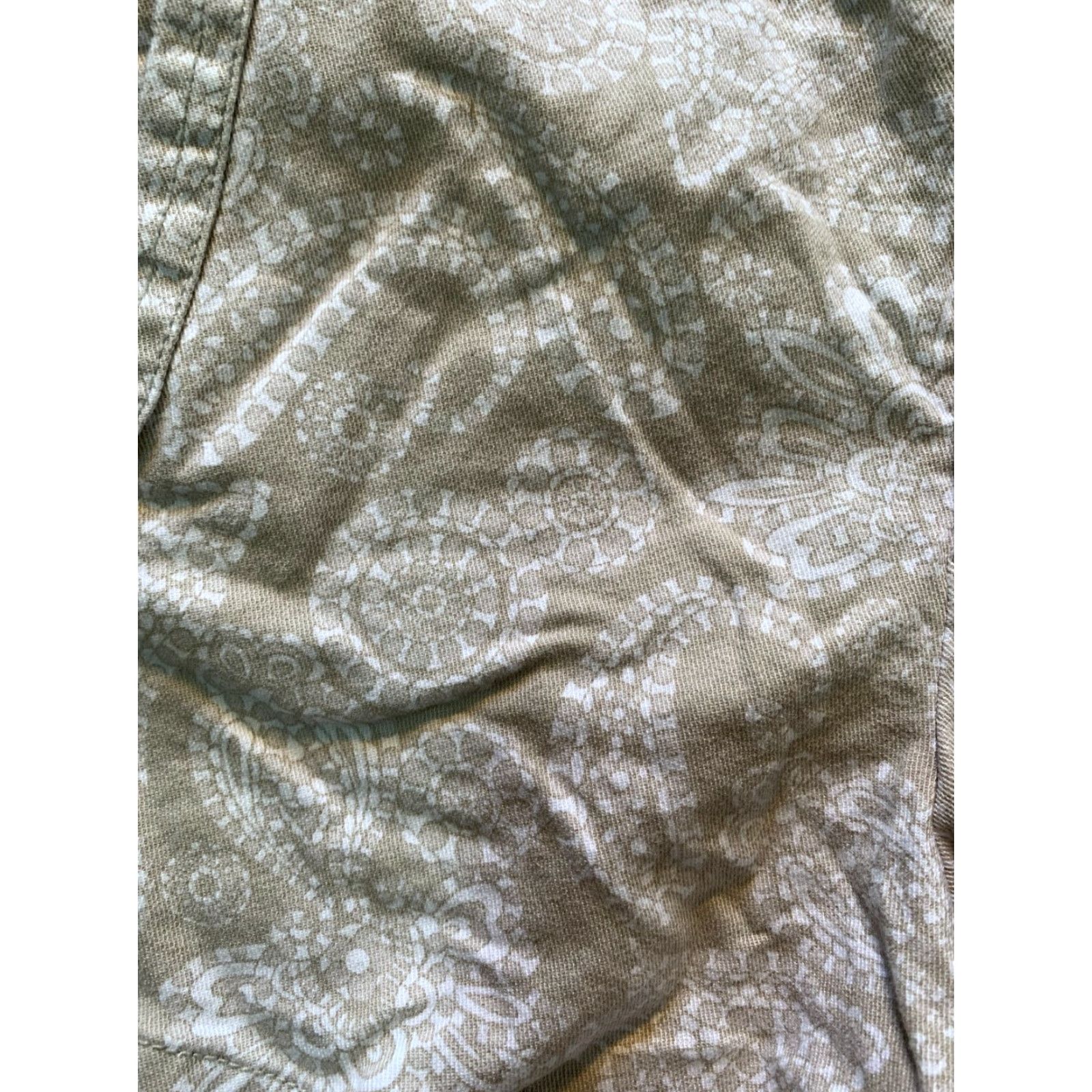 Gap GAP Shorts Womens Size 6 Floral 4 Pocket stretch Size 28" / US 6 / IT 42 - 2 Thumbnail