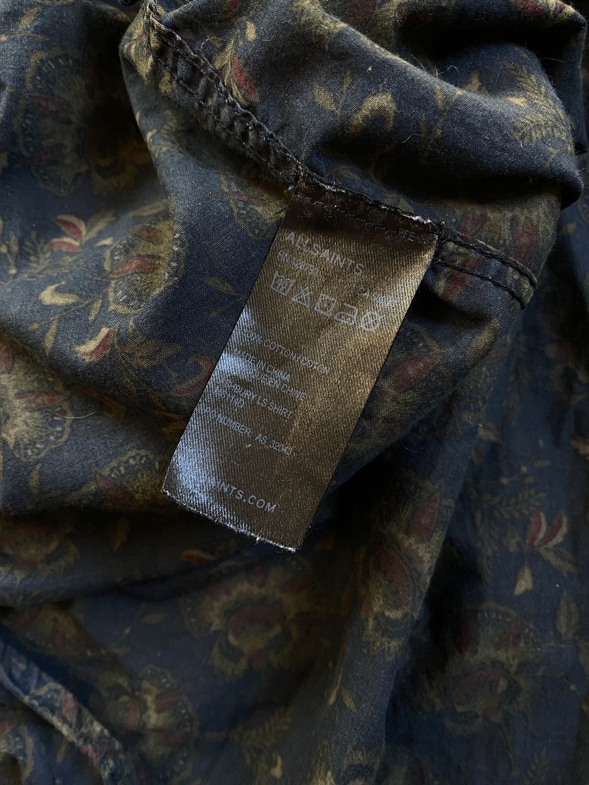 Allsaints ALL SAINTS DARK FLOWERS SHIRT Size US M / EU 48-50 / 2 - 7 Thumbnail