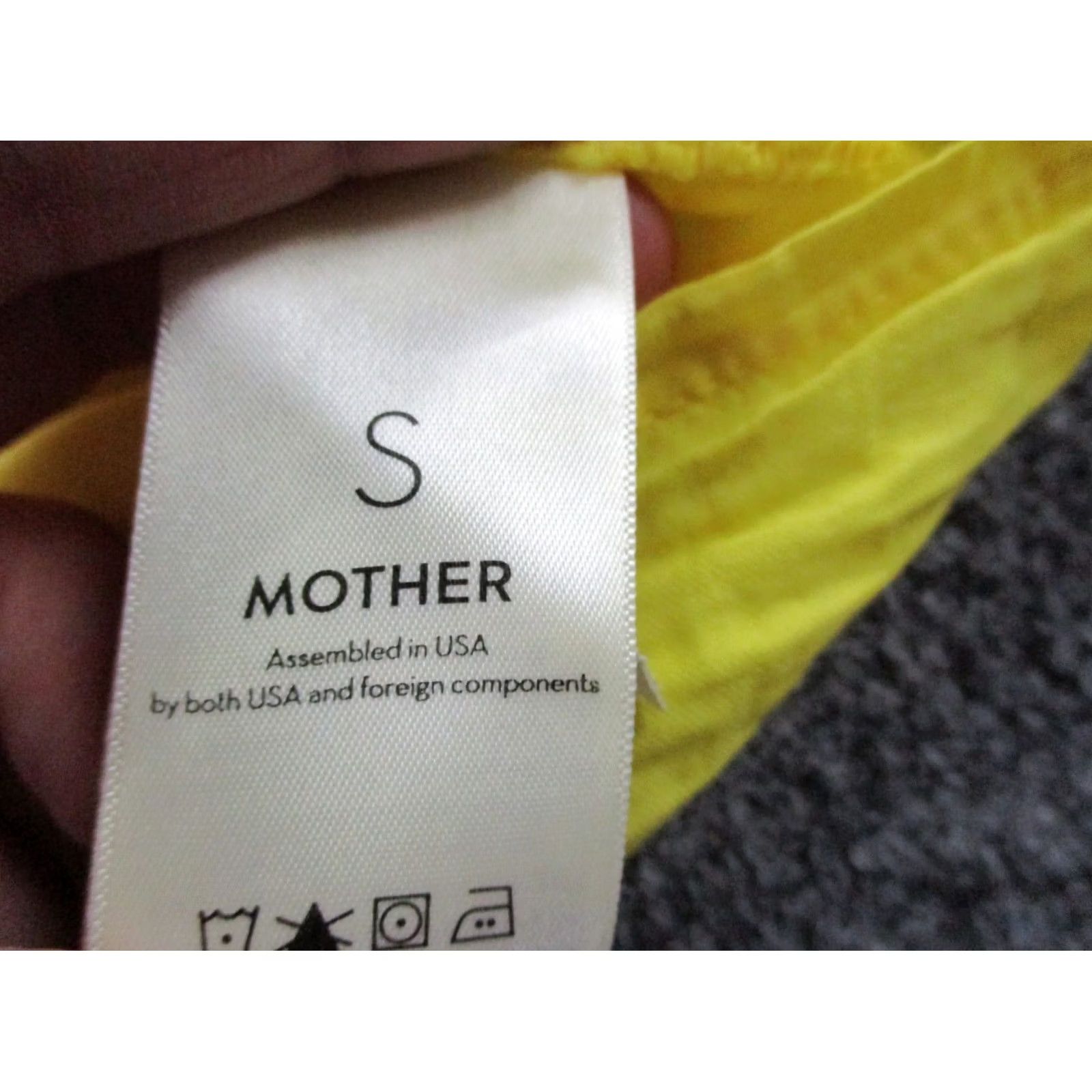 MOTHER Mother Shirt Short Sleeve? Note: The original title is Mother Shirt Womens S Yellow Sunburst Lightweight Flowy Casual Oversized Blouse. Size S / US 4 / IT 40 - 7 Thumbnail