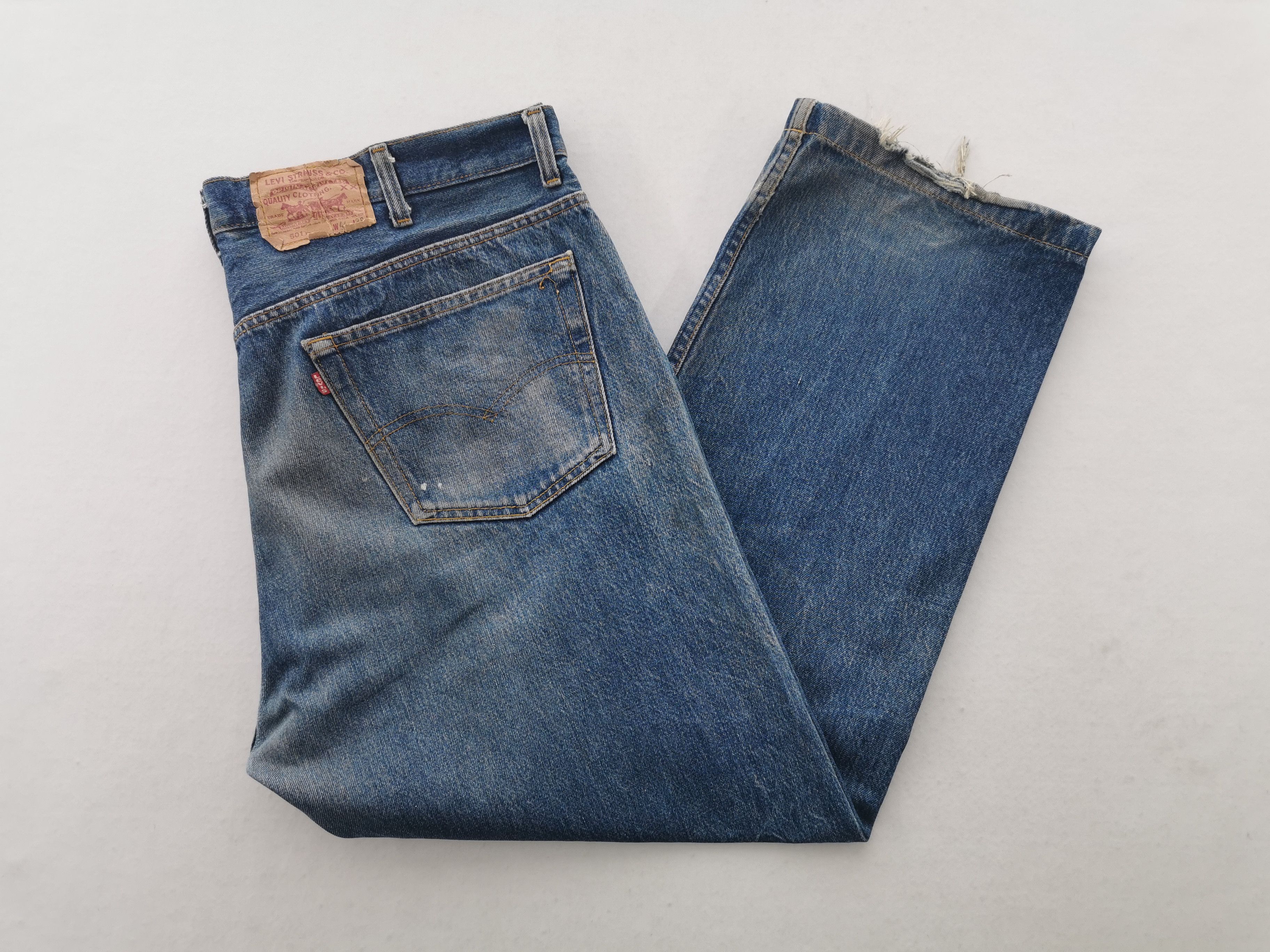 Levi's Distressed Vintage 90s Levis Lot 501 Denim Made In Japan Size US 41 - 1 Thumbnail