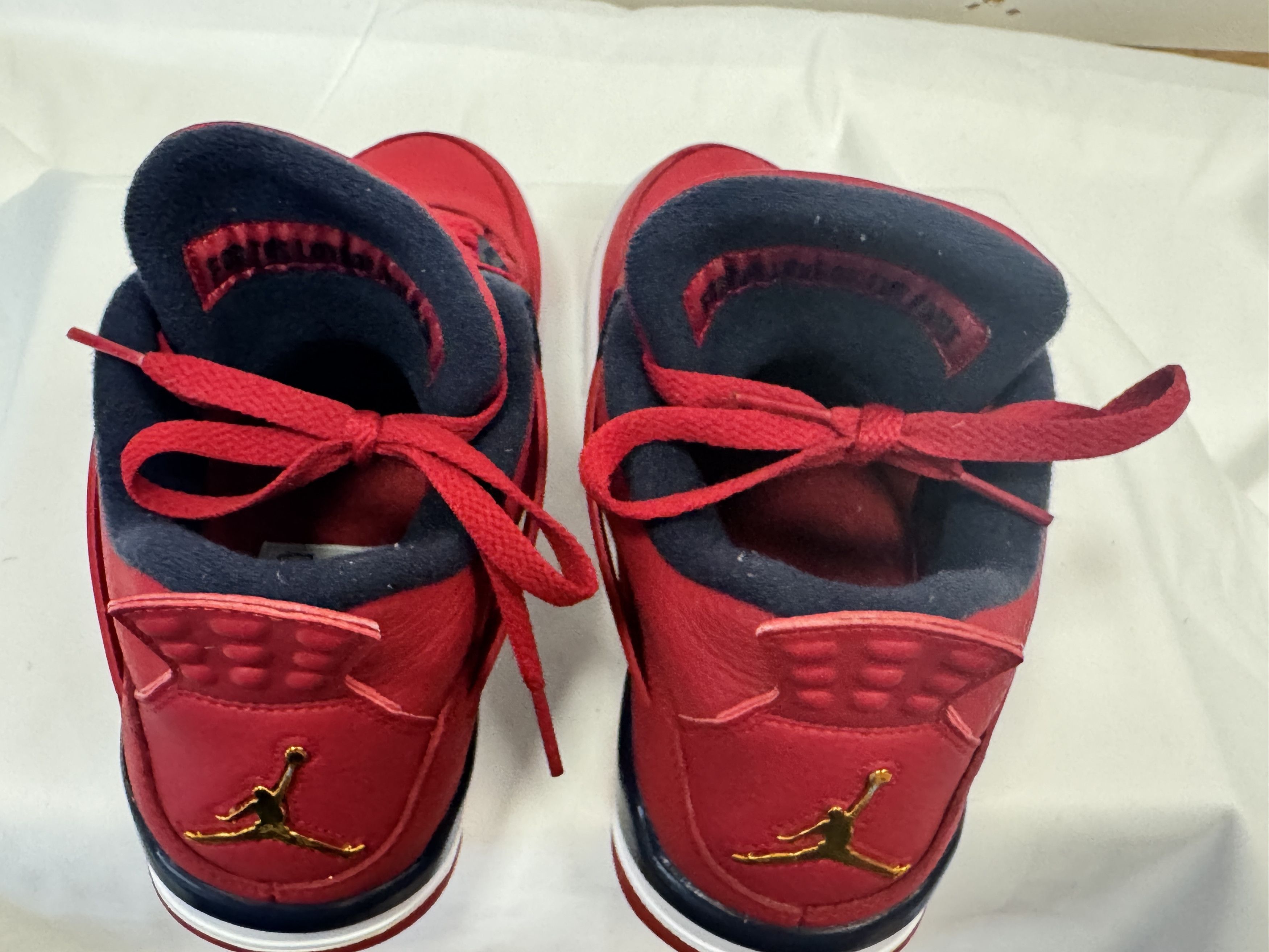 Nike Jordan 4 Retro Fiba 2019 Size US 8 / EU 41 - 5 Thumbnail