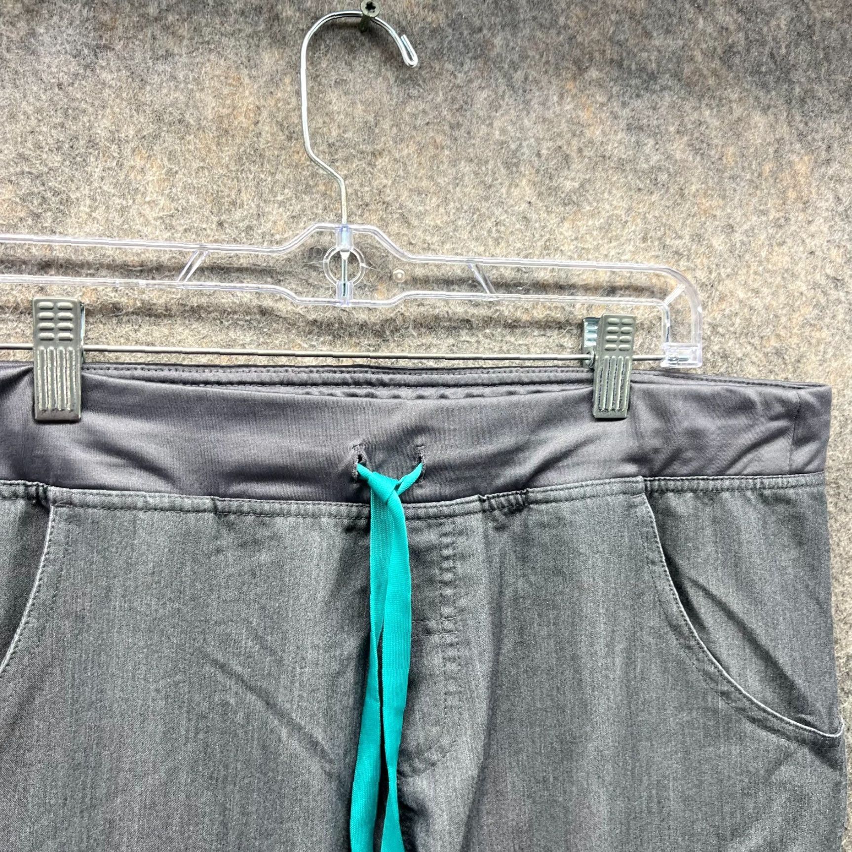Vintage Figs Scrub Women Large Gray Technical Collection Stretch Cargo Nurse Shirt Size 36" / US 14 / IT 50 - 7 Thumbnail