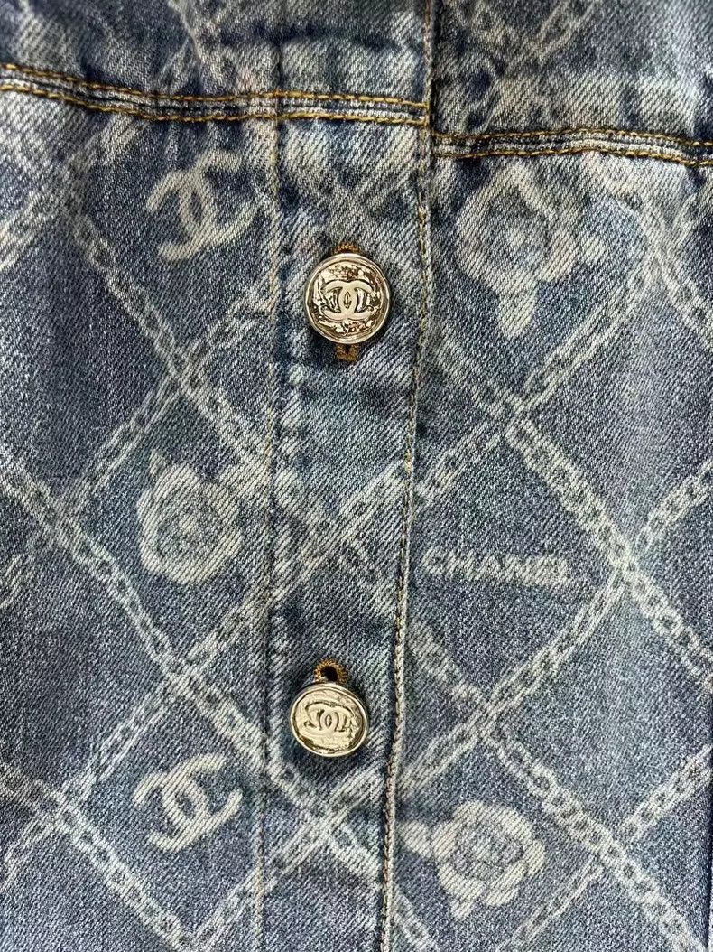 Chanel Chanel 23 early autumn denim jacket Nextarrow-2505 Size XS / US 0-2 / IT 36-38 - 3 Thumbnail