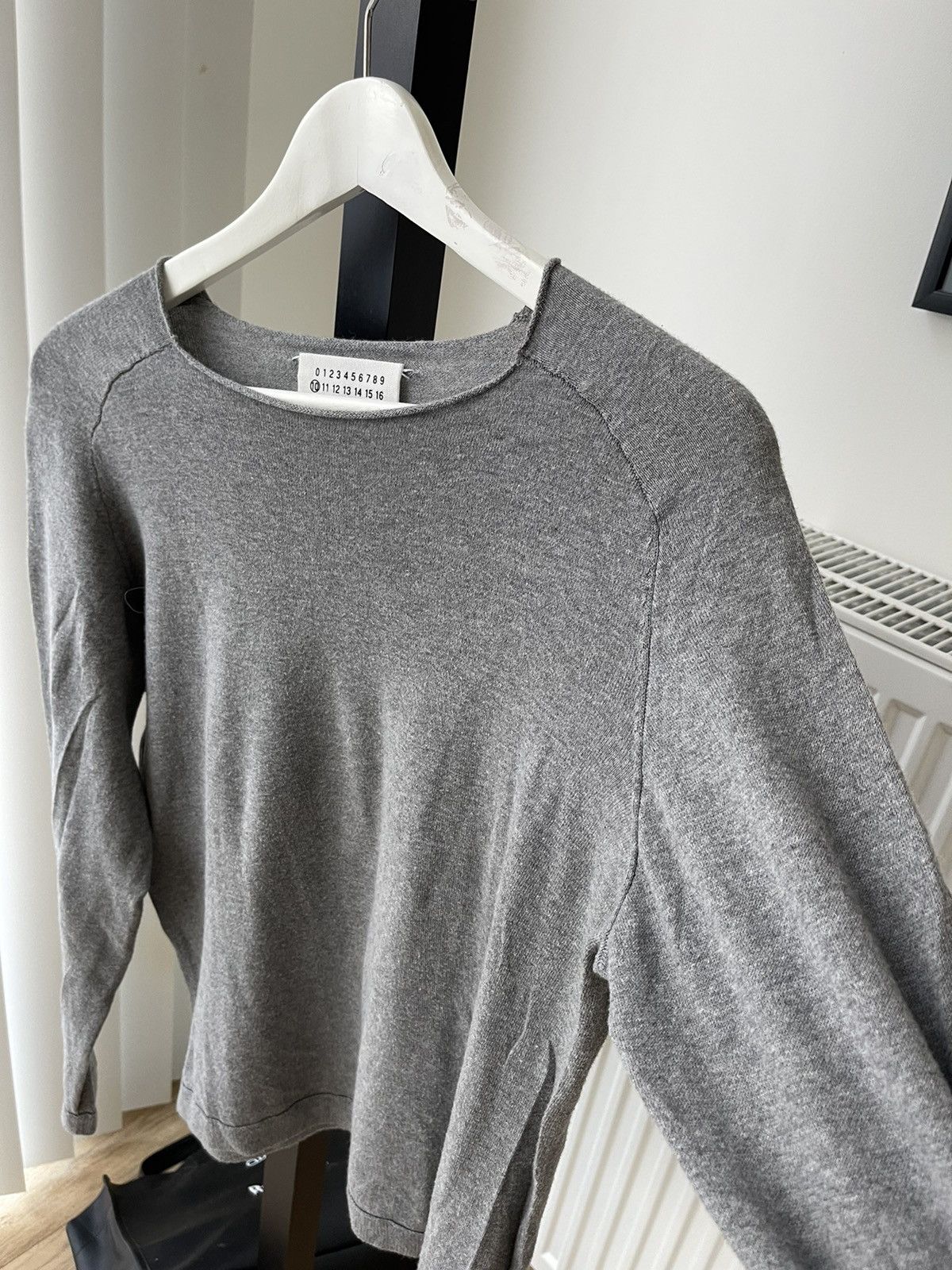 Maison Margiela Maison Margiela SS06 Saddle Shoulders Grey Sweatshirt Size US S / EU 44-46 / 1 - 1 Thumbnail