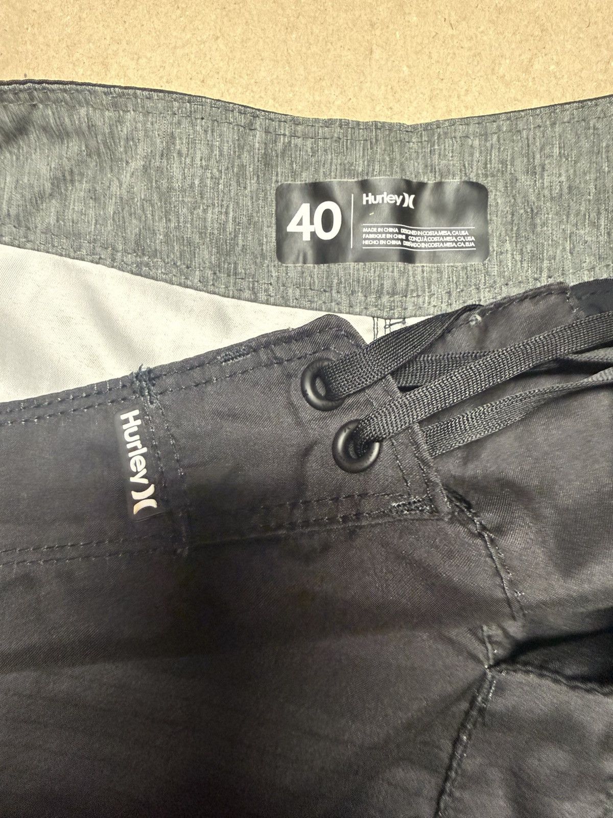 Hurley Hurley Beach Board shorts Black size 40 Rare very Nice! Size US 40 / EU 56 - 3 Thumbnail