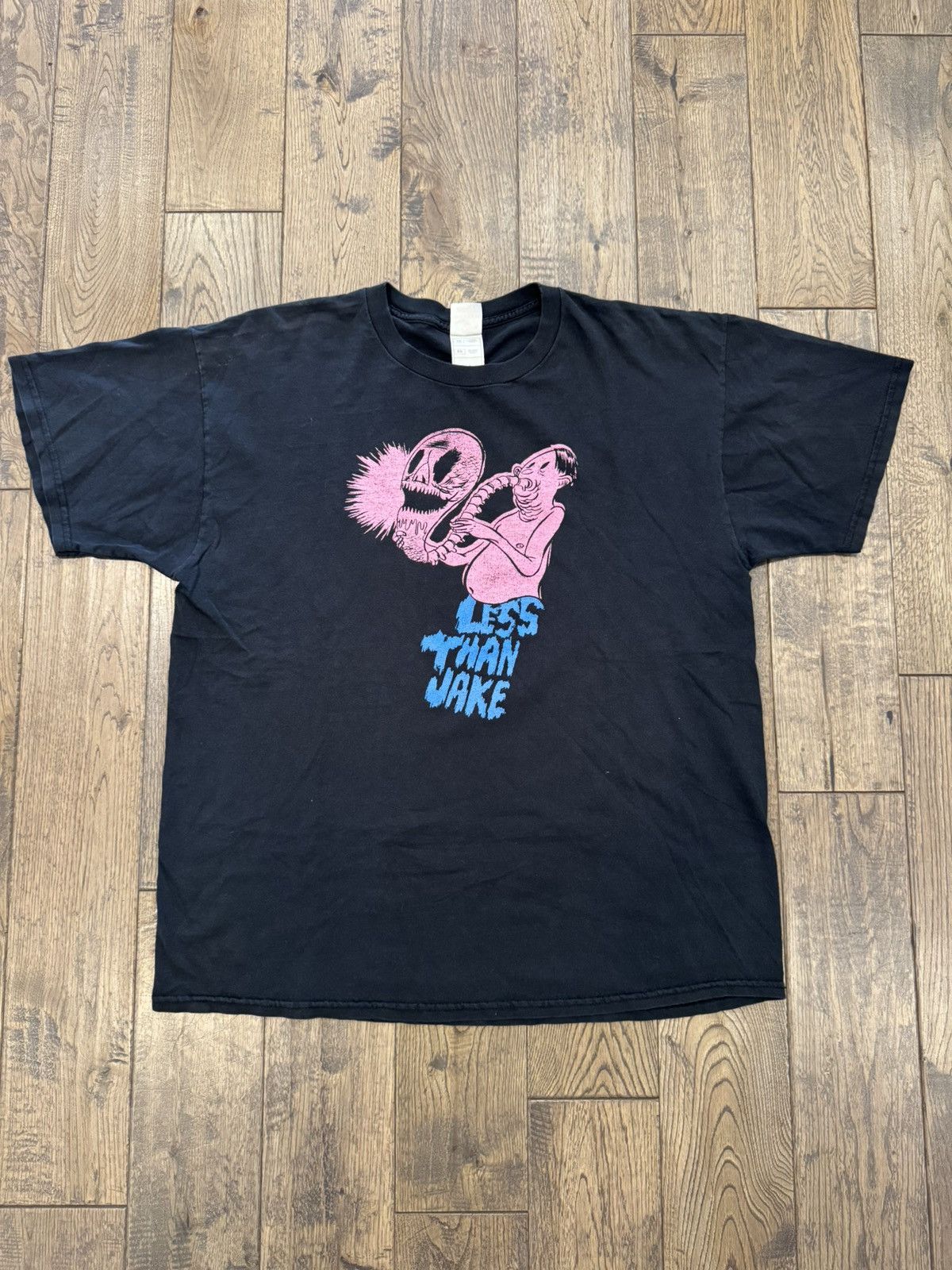 Fruit Of The Loom Vintage Less Than Jake "Skull Saxophone" Punk Rock T-Shirt Size US XL / EU 56 / 4 - 1 Thumbnail
