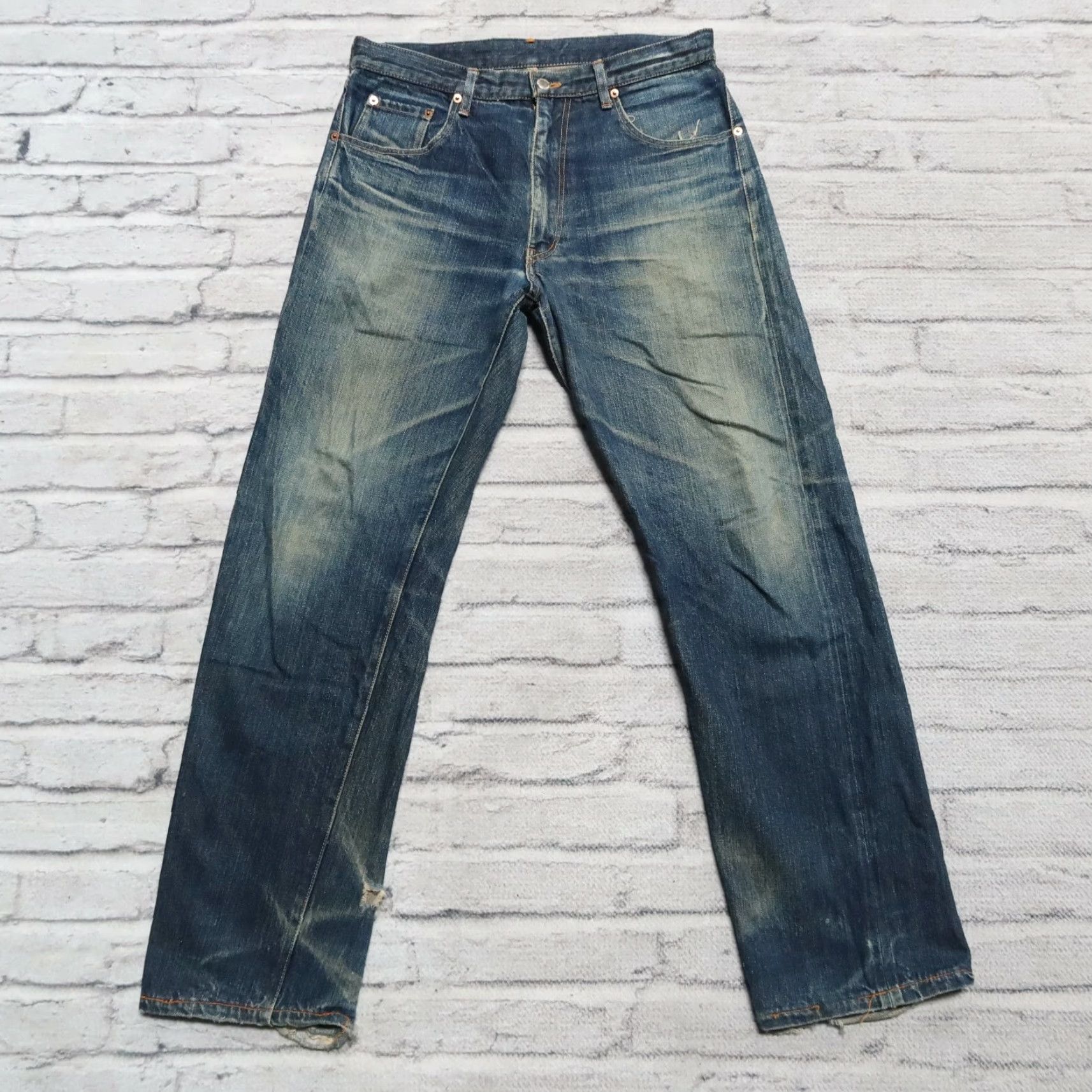 Comme des Garcons Girl VINTAGE Comme Des Garcons Homme Distressed Selvedge Denim Jeans Men 32x30 1/2 Dark Wash Denim 90s (if applicable) Distressed Womens? Size US 32 / EU 48 - 2 Thumbnail