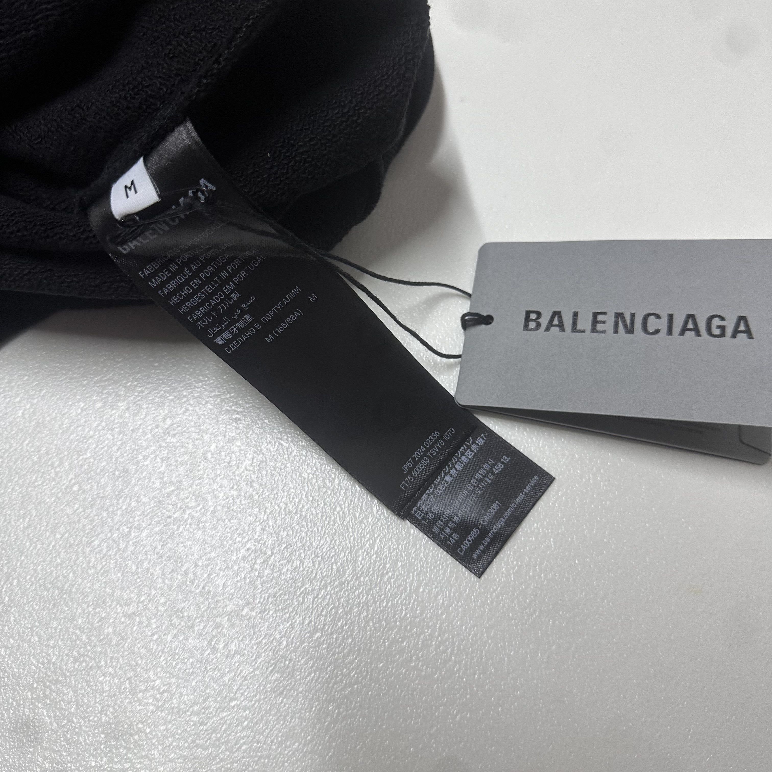 Balenciaga BALENCIAGA Paris Logo size M Black hoodie distressed medium Size US M / EU 48-50 / 2 - 13 Thumbnail