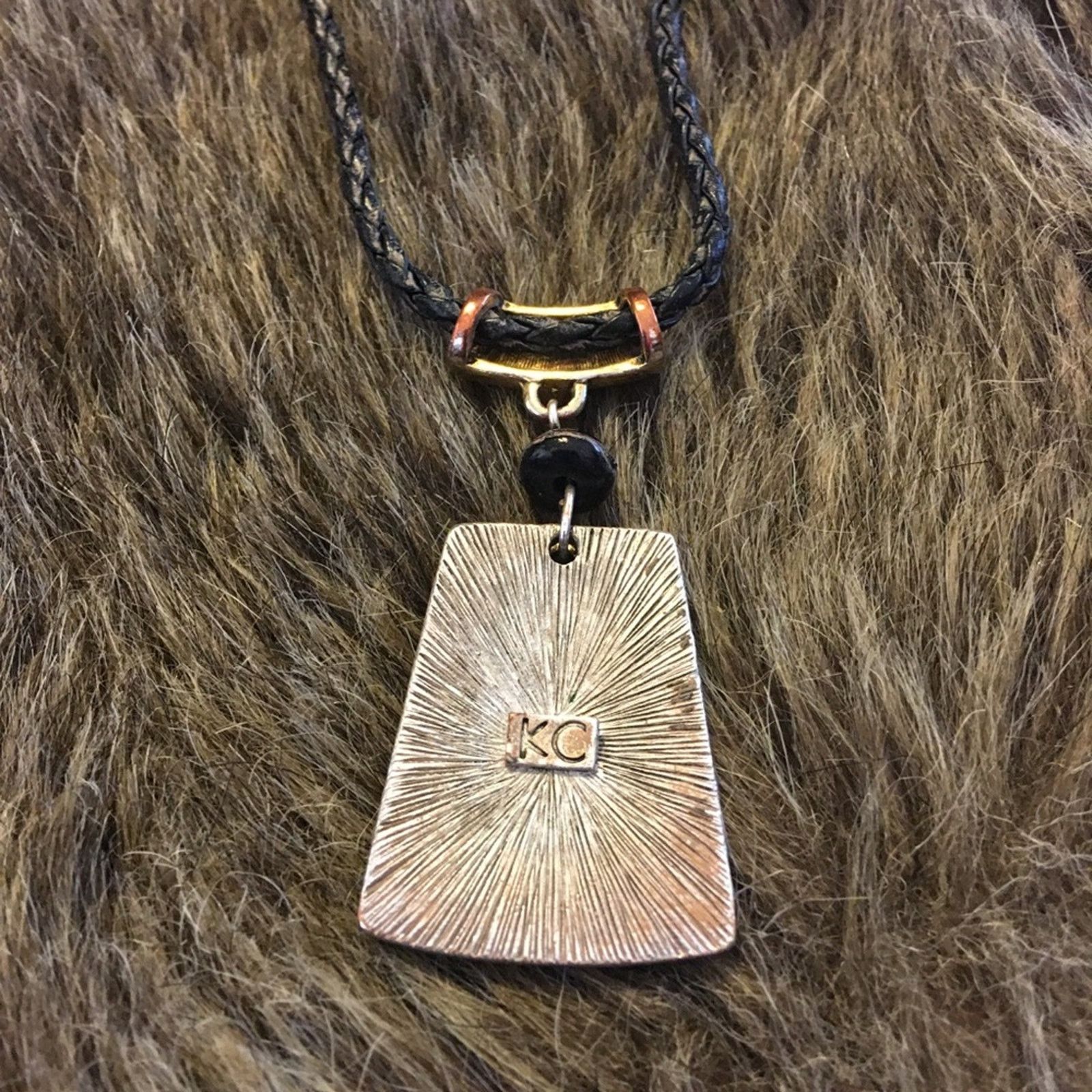 Kenneth Cole Vintage Kenneth Cole glass medallion necklace Size ONE SIZE - 8 Thumbnail