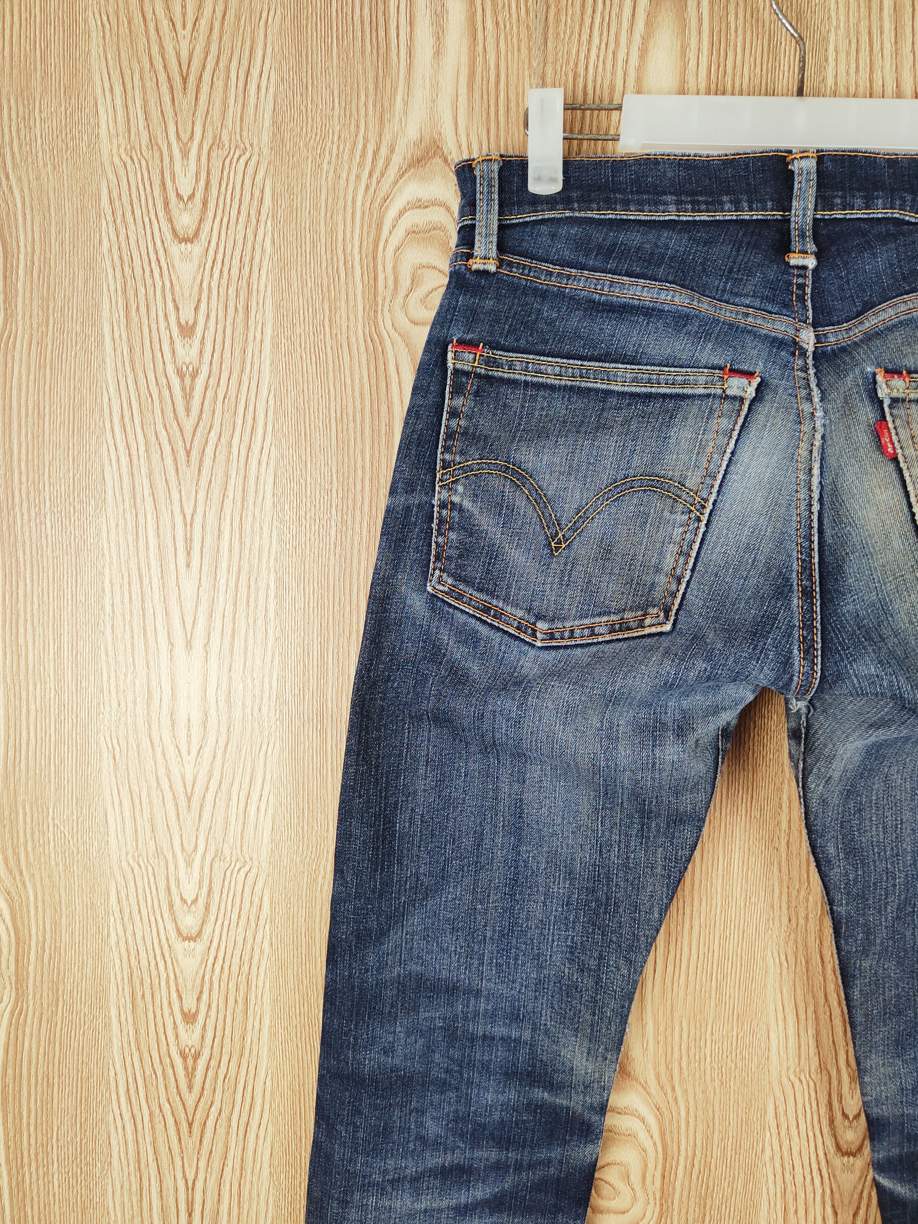Levi's 705 Levi's Dark Blue Distressed Ripped Jeans #S2709 Size US 31 - 9 Thumbnail