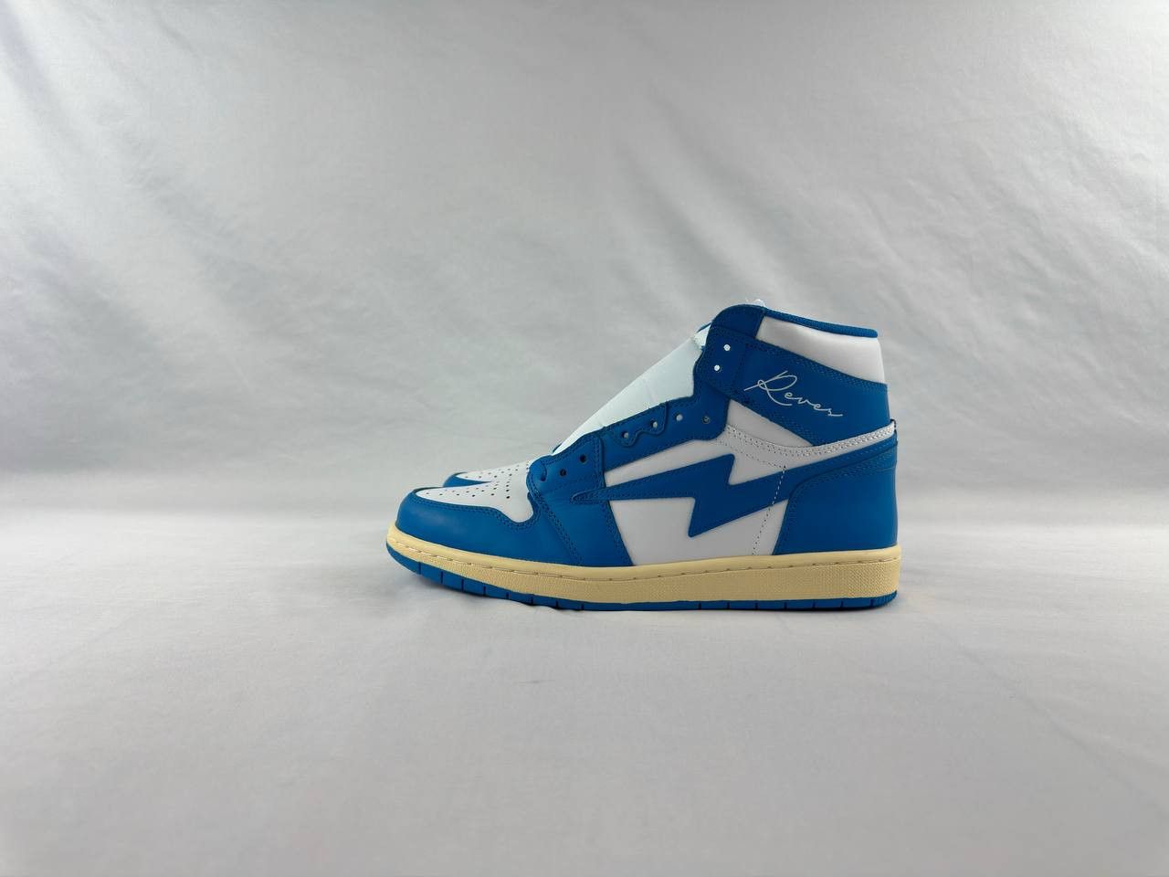 Reves Paris Kool Kiy Reves Air 85 High Charlotte UNC FRESHMAN Size US 10 / EU 43 - 4 Thumbnail