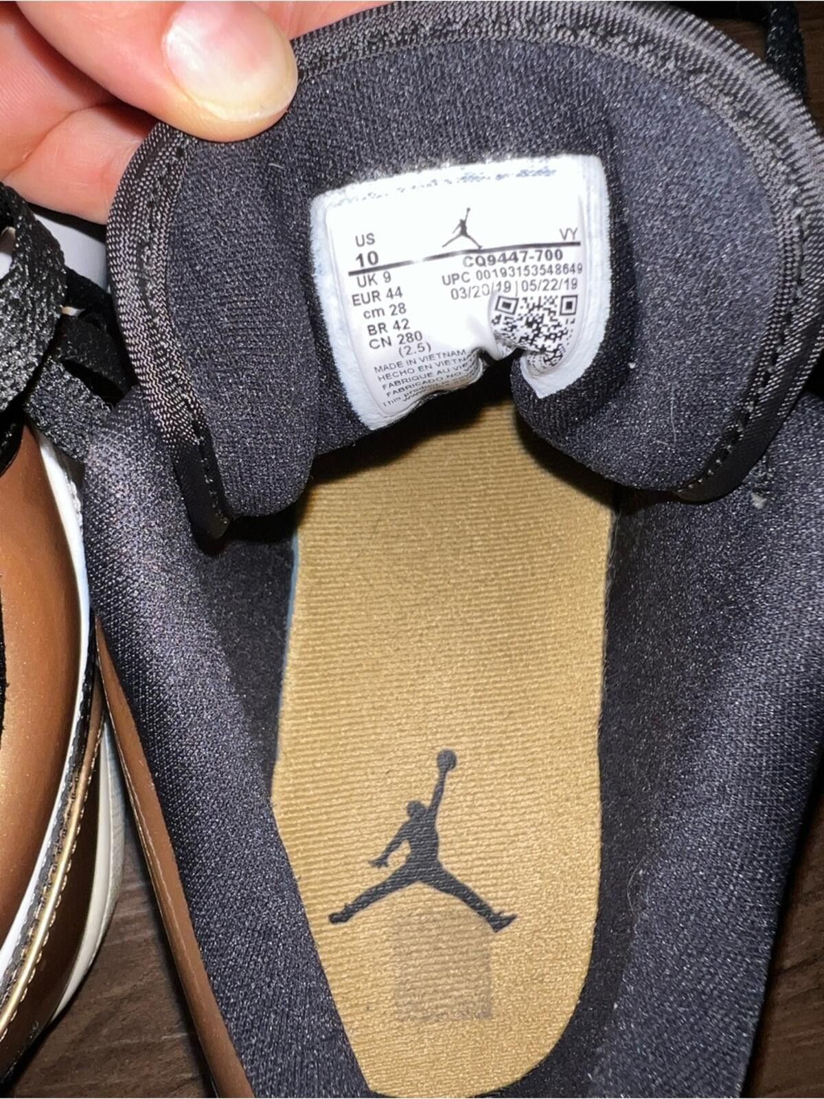 Nike Air Jordan 1 Low “Black Gold Toe” Patent Leather Men’s 10 Size US 10 / EU 43 - 5 Thumbnail