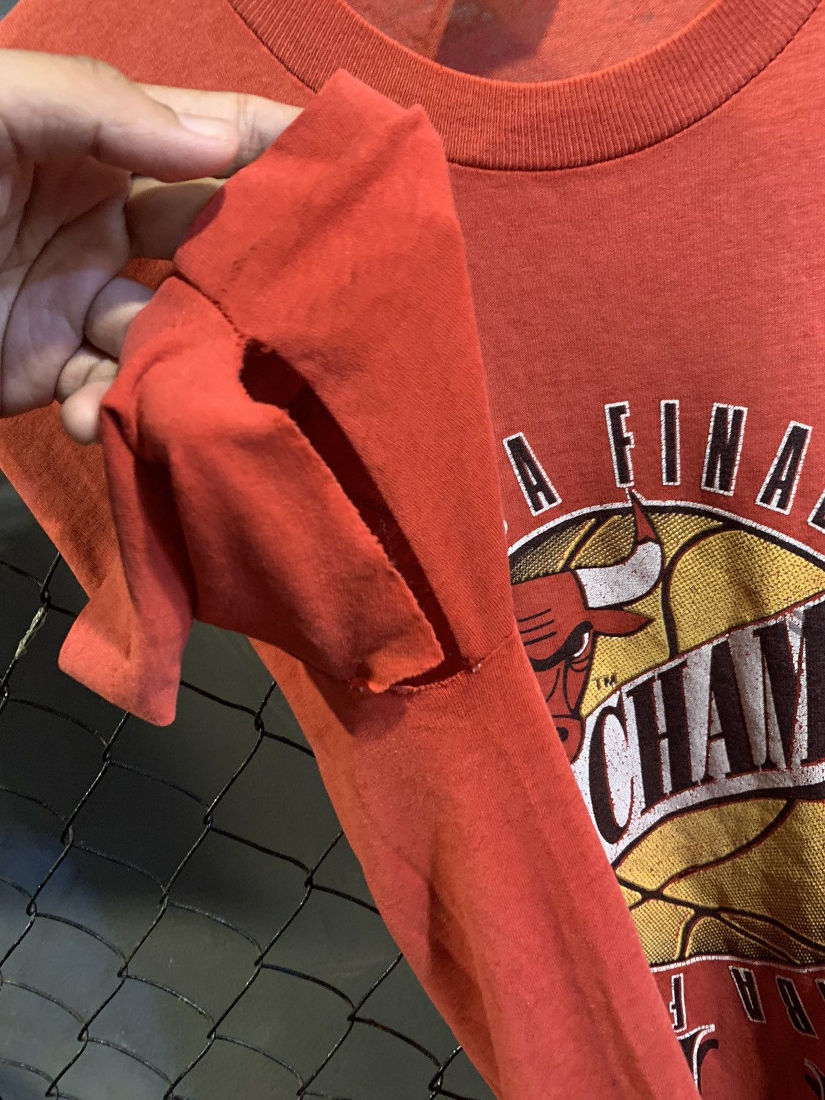 NBA × Vintage Vintage Chicago Bulls T-Shirt 1991 World Champions L Size US L / EU 52-54 / 3 - 5 Thumbnail