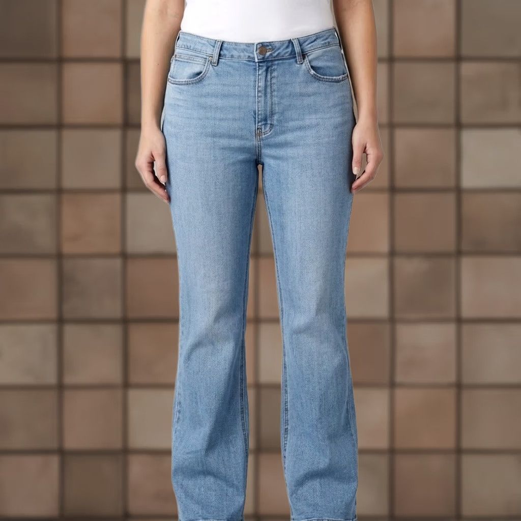 Wrangler Wrangler High Rise Bootcut Jeans Size 16/36 Light Wash Denim Size 38" / US 16 / IT 52 - 1 Thumbnail