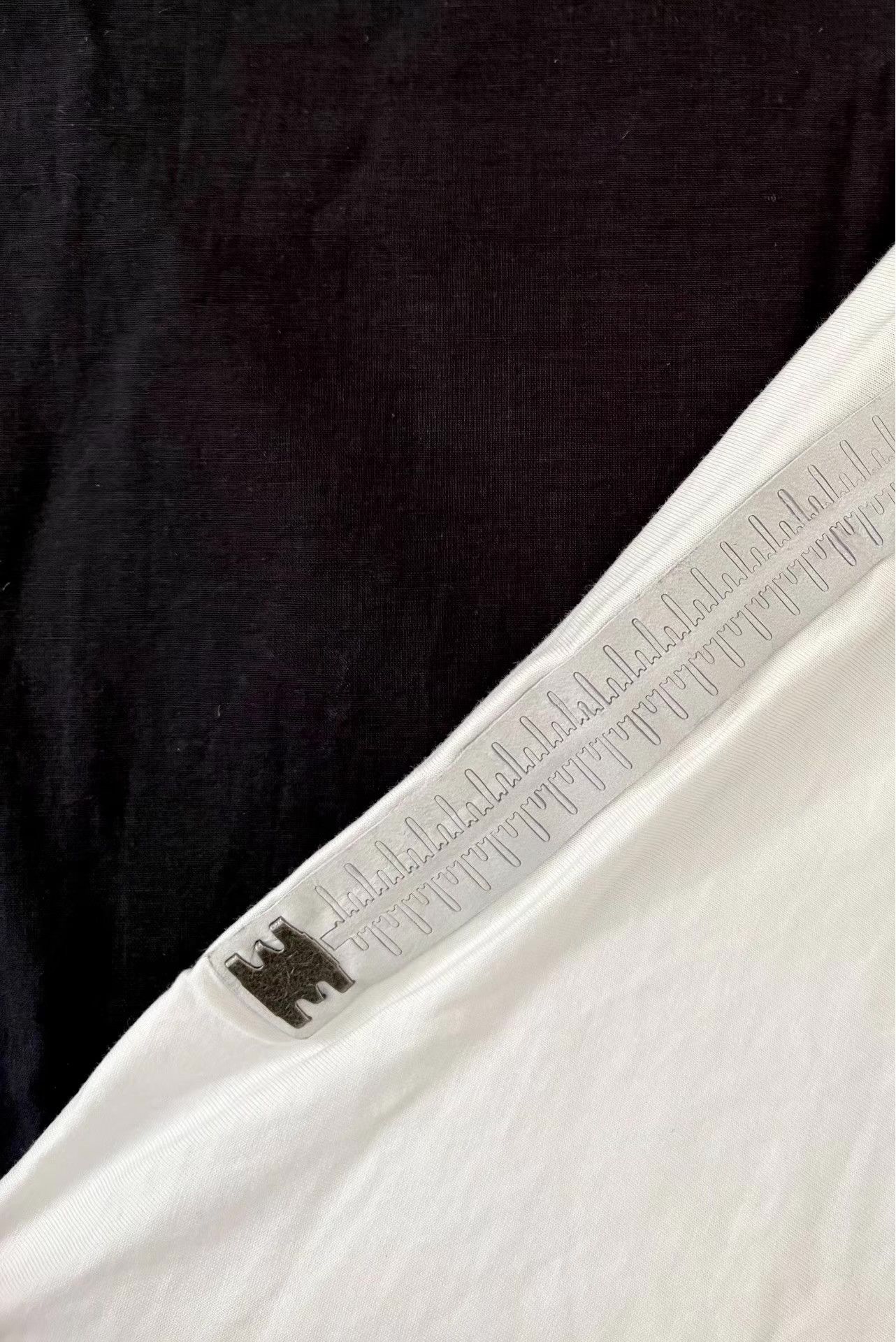 Isaac Sellam Experience Isaac Sellam Men's Oversized Keel White T-Shirt Ｑ21 Size US XL / EU 56 / 4 - 5 Thumbnail