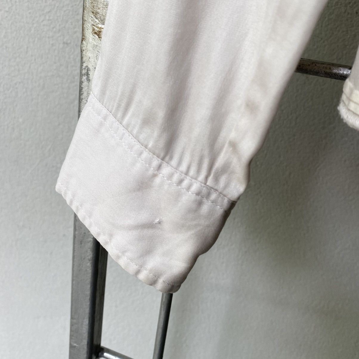 Marithe + Francois Girbaud MARITHE + FRANÇOIS GIRBAUE Grey V-Neck Button-Up Shirt Size S / US 4 / IT 40 - 18 Thumbnail