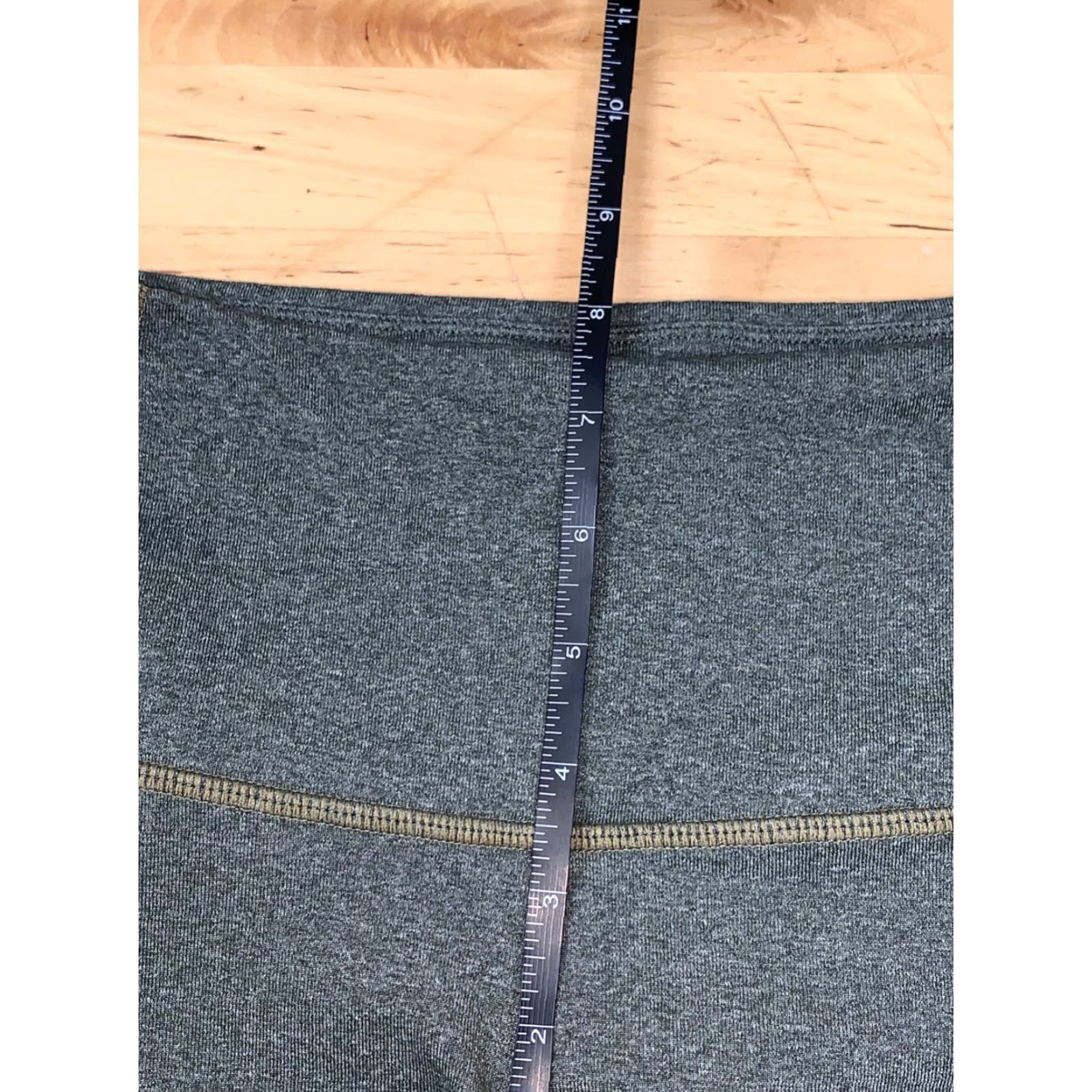 Prana prAna Capri Leggings XS Olive green Casual Activewear Yoga Women's Leggings XS Green Capri Yoga Jeans? No—keep to terms. Size 26" / US 2 / IT 38 - 5 Thumbnail