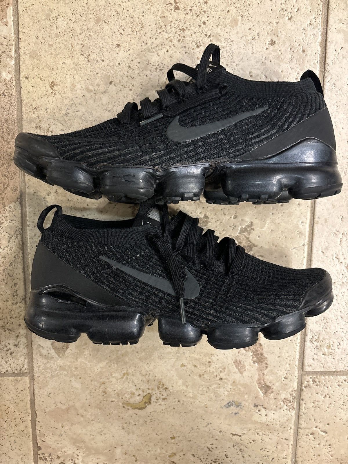 Nike VaporMax Flyknit 3 Size US 11 / EU 44 - 2 Thumbnail