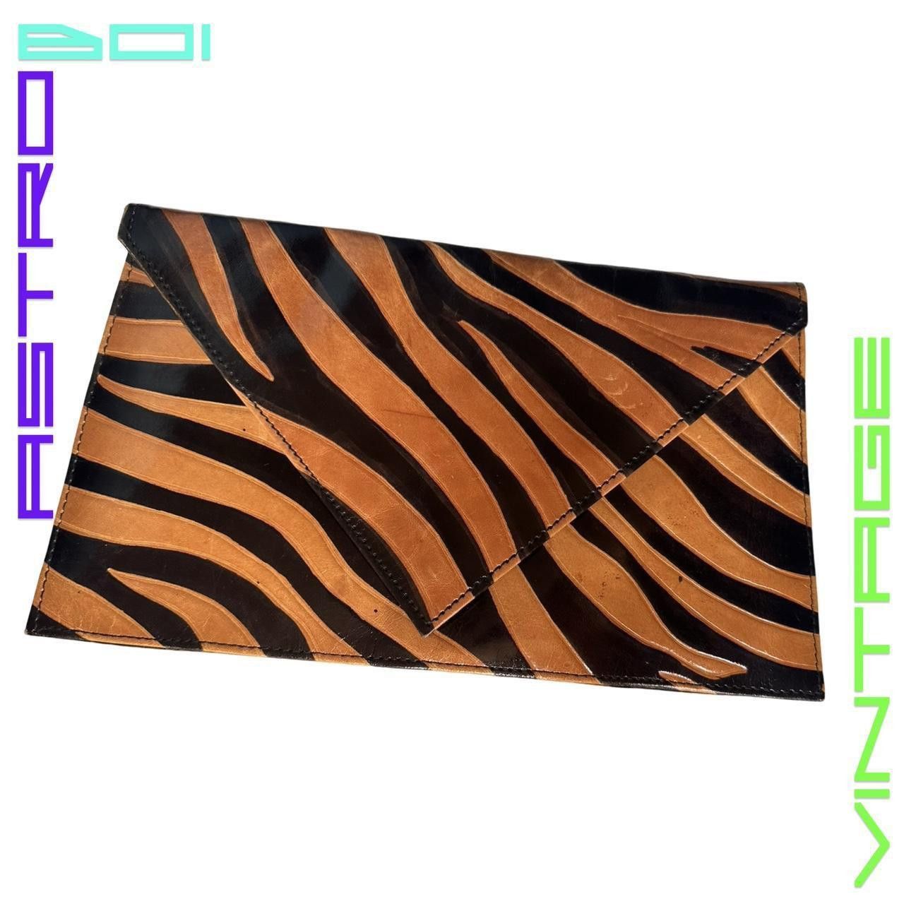 Other VINTAGE BLACK ZEBRA ANIMAL PRINT LEATHER ENVELOPE CLUTCH Size ONE SIZE - 4 Thumbnail