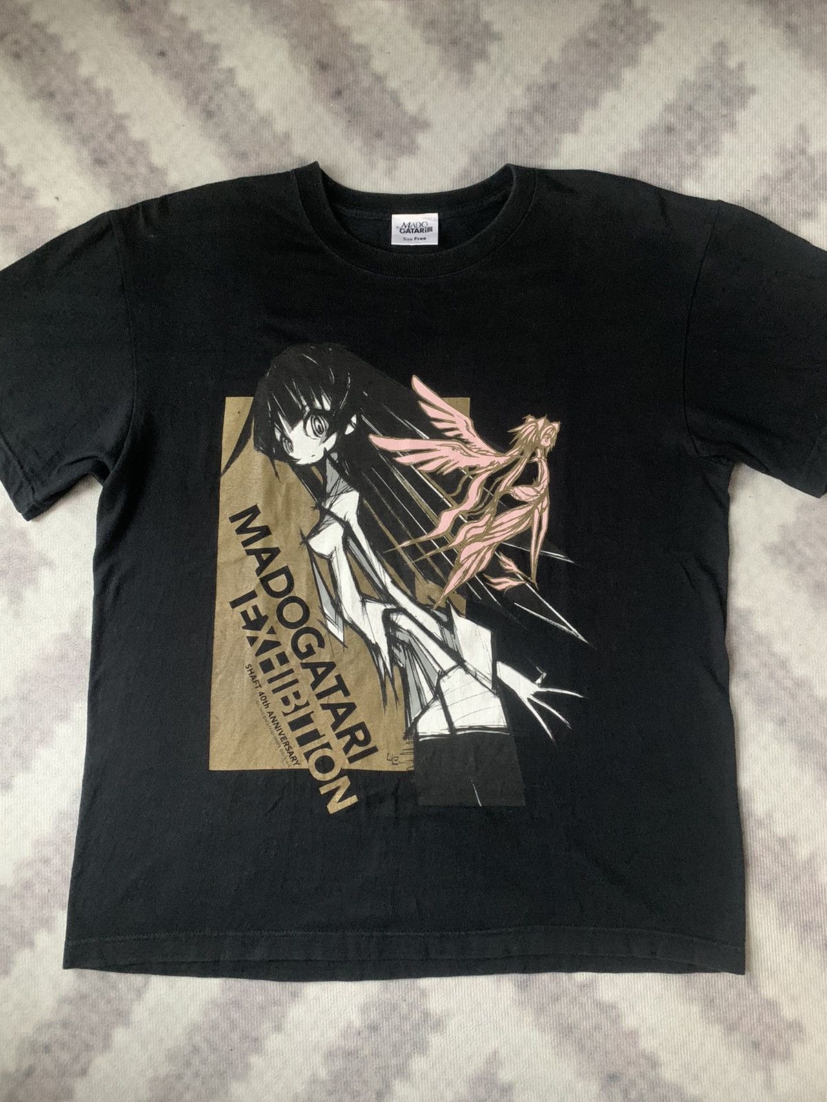 Anime × Japanese Brand Madogatari Exhibition Monogatari Series Anime Tshirt Size US L / EU 52-54 / 3 - 1 Thumbnail