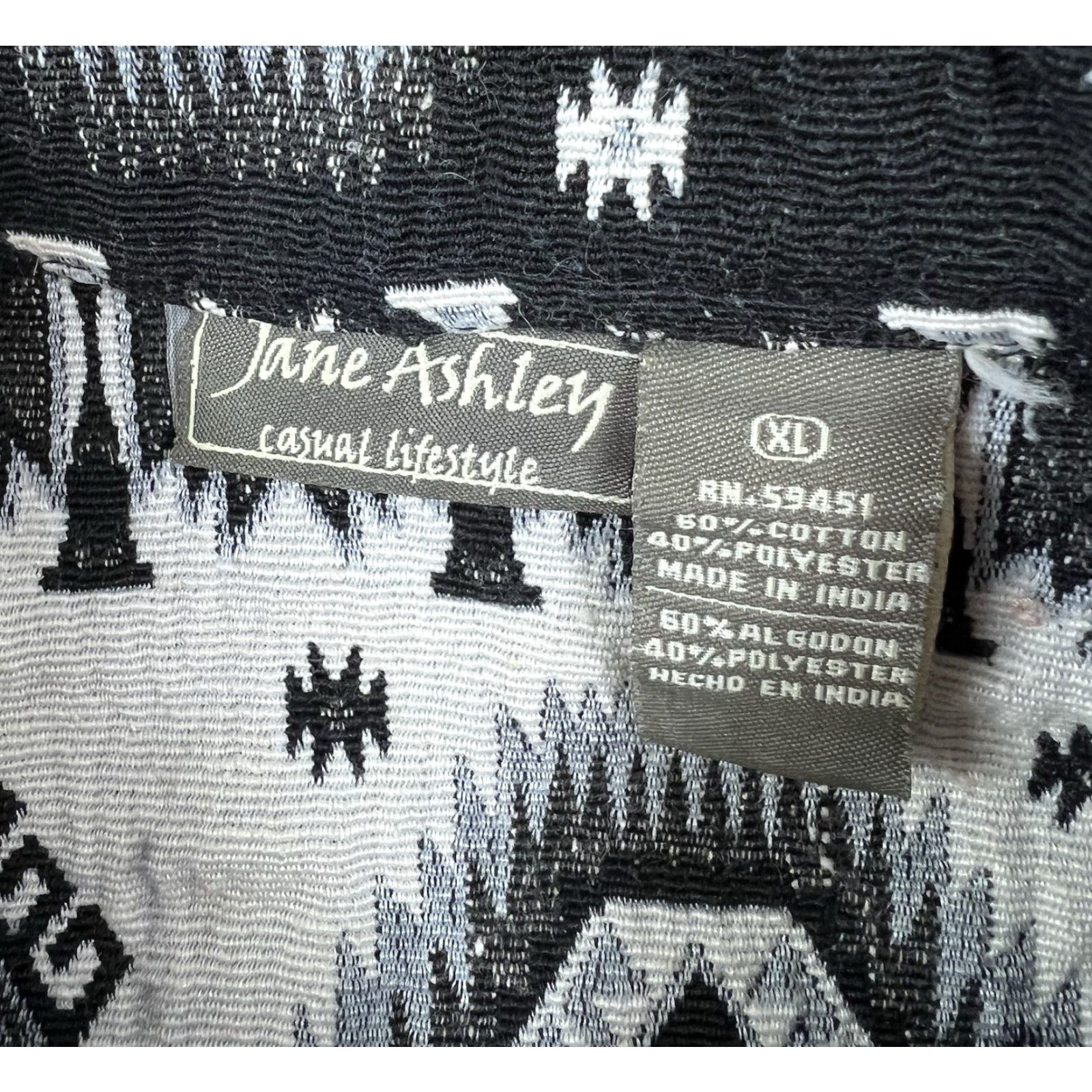 Vintage VINTAGE Women’s Jane Ashley Aztec Black White Button Jacket Size XL Women White Aztec Jacket XL Women Mens? Size XL / US 12-14 / IT 48-50 - 4 Thumbnail