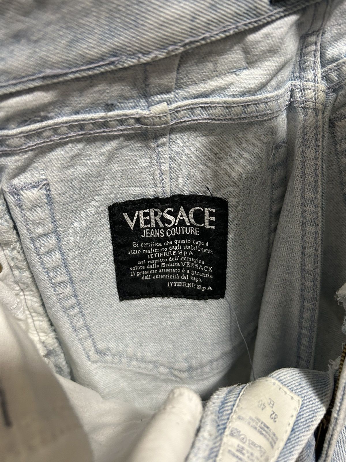 Versace Jeans Couture Vintage 90’s Versace Jeans Couture Medusa Washed Blue Jeans Size 32" / US 10 / IT 46 - 8 Thumbnail