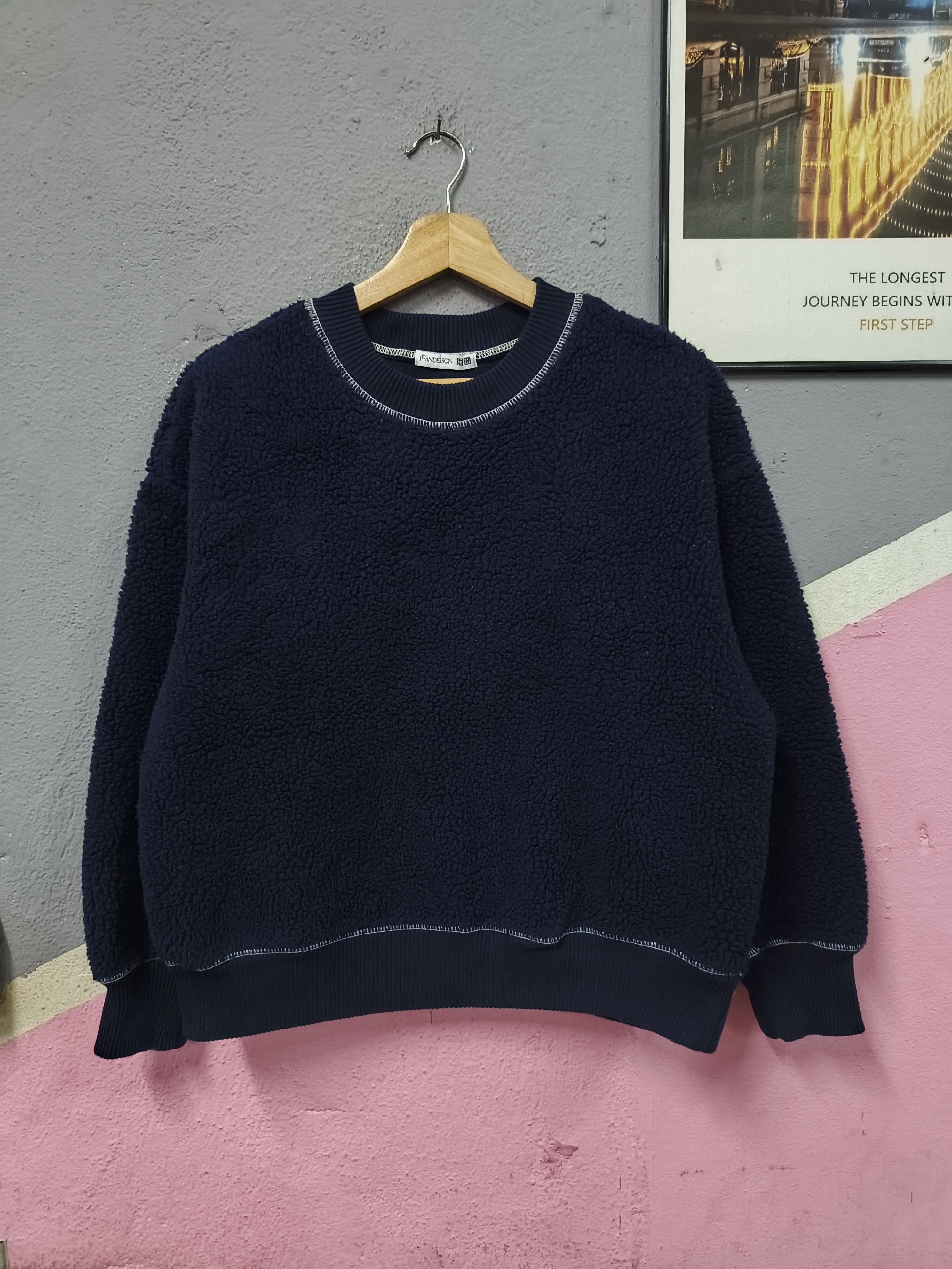 JW Anderson × Uniqlo UNIQLO X JW ANDERSON SWEATSHIRT FLEECE Size M / US 6-8 / IT 42-44 - 1 Thumbnail