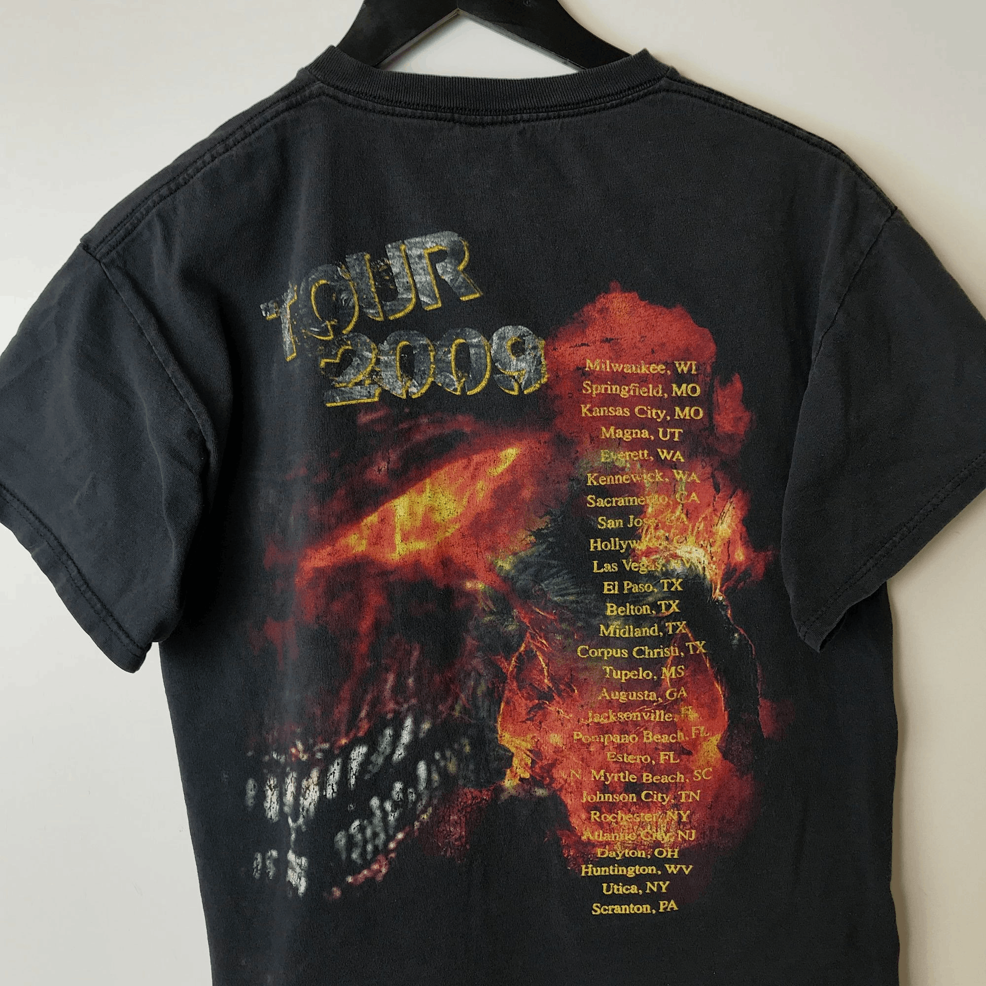 Delta 2009 Vintage Disturbed Indestructible Tour T Shirt 00s Adult Size US S / EU 44-46 / 1 - 6 Thumbnail