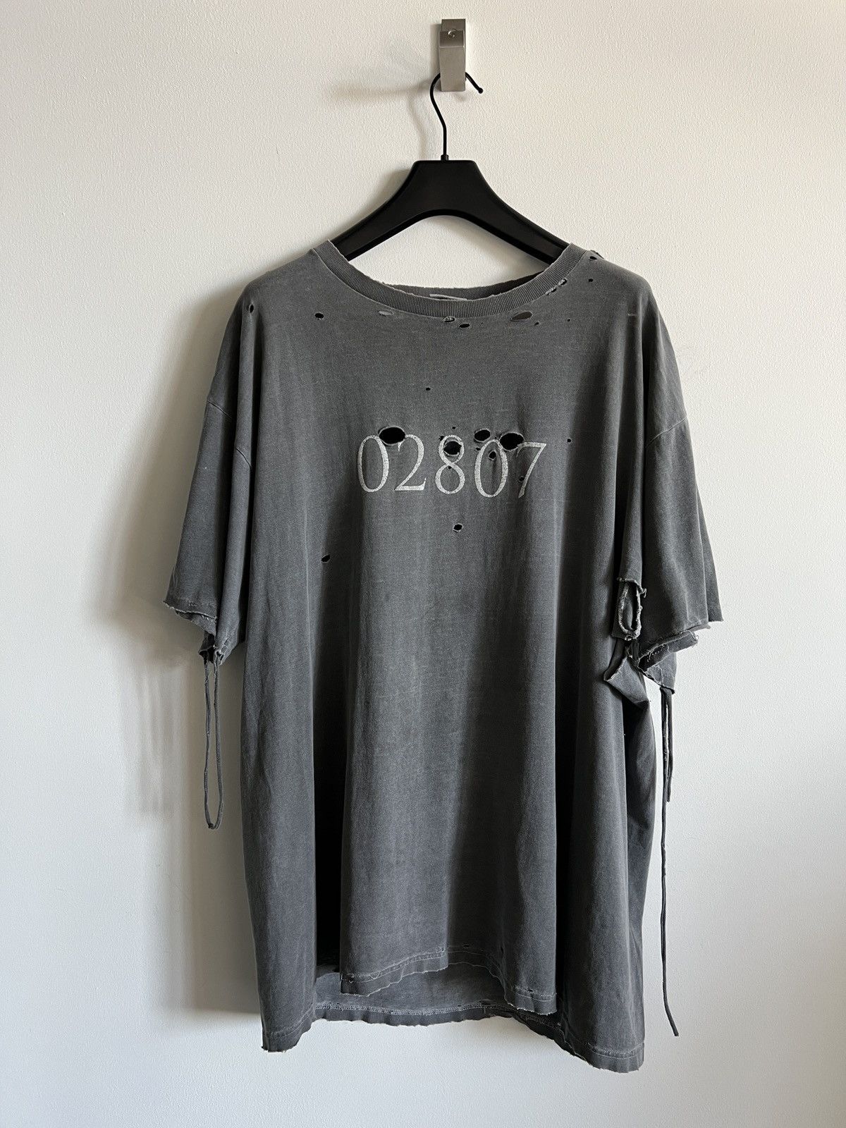 Vintage Vintage Thrashed Faded Distressed Oversized Numbers Tee Size US XL / EU 56 / 4 - 8 Thumbnail