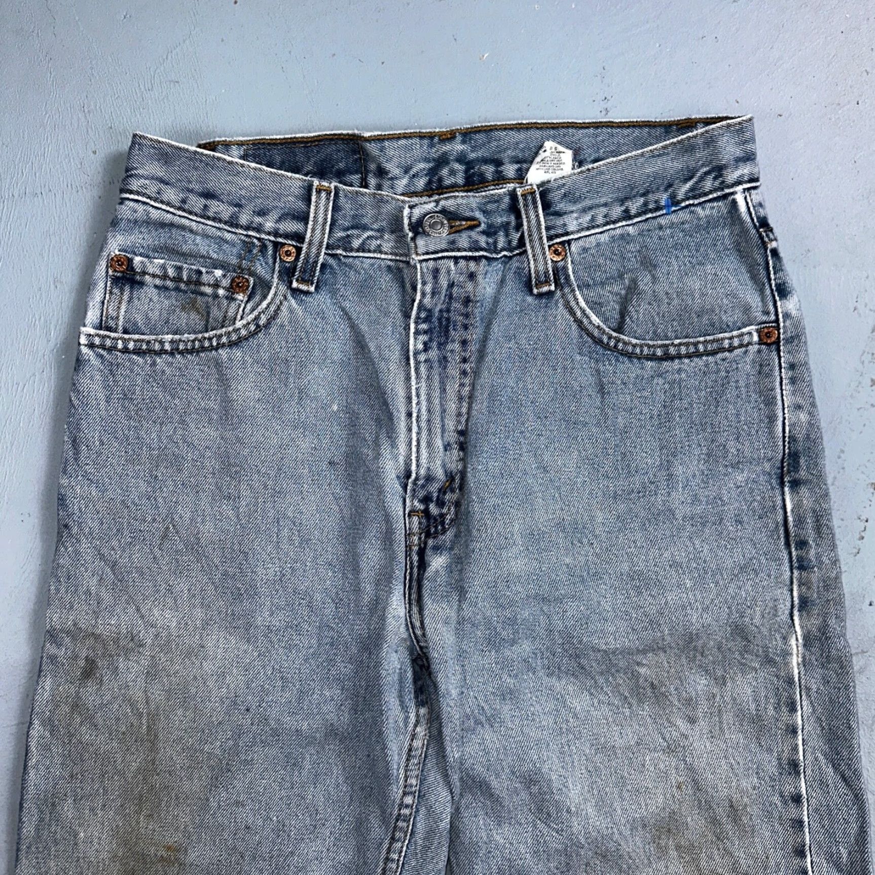 Levi's VINTAGE Levi's 505 Jeans Mens Blue Light Wash 30x34 Straight Leg 90s USA Columbia Denim Cotton Regular Inseam 34 28x33 Ac Closure Button Size US 30 / EU 46 - 2 Thumbnail