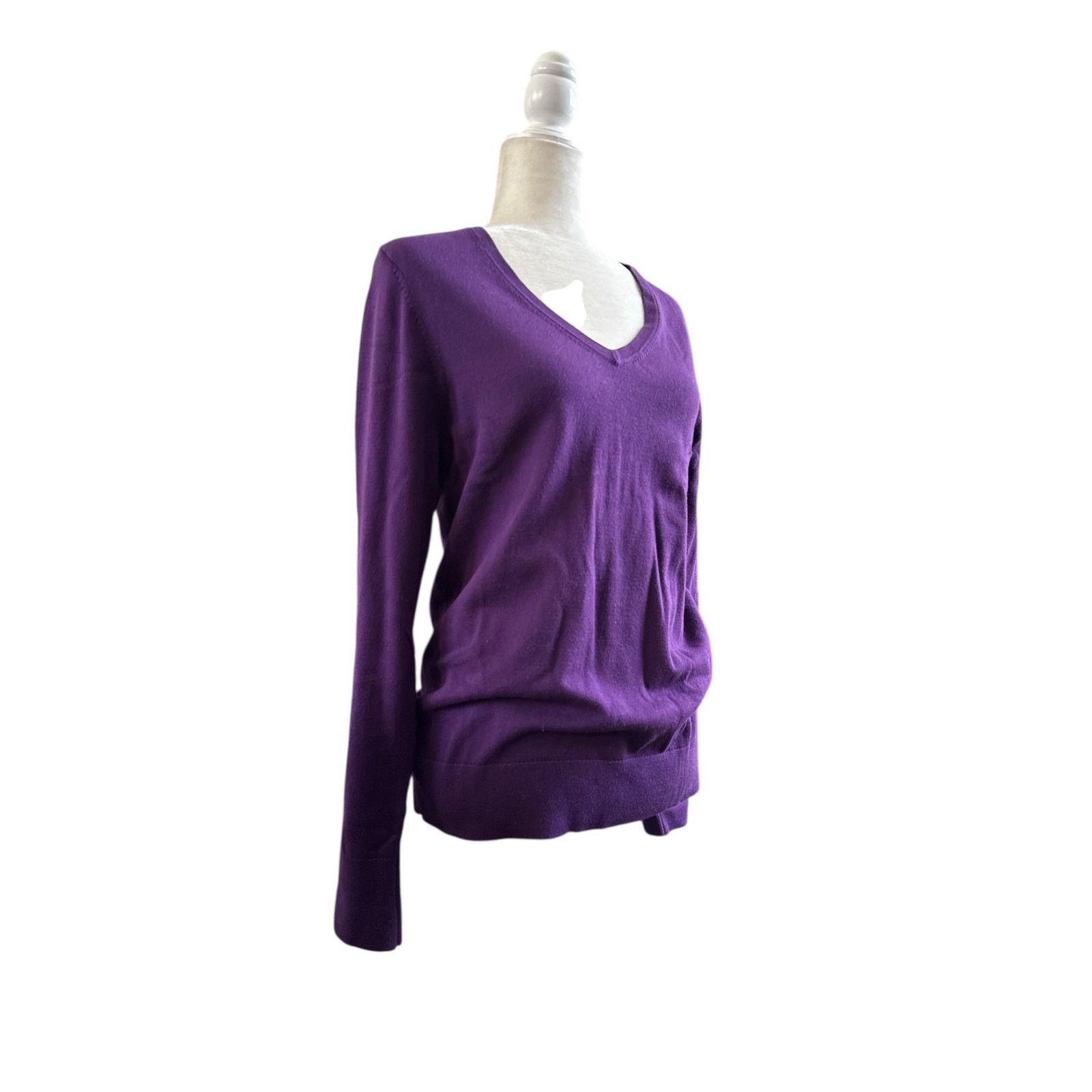 Kirkland Signature Kirkland Womens Signature Long Sleeve V-Neck Sweater Purple Size L / US 10 / IT 46 - 4 Thumbnail
