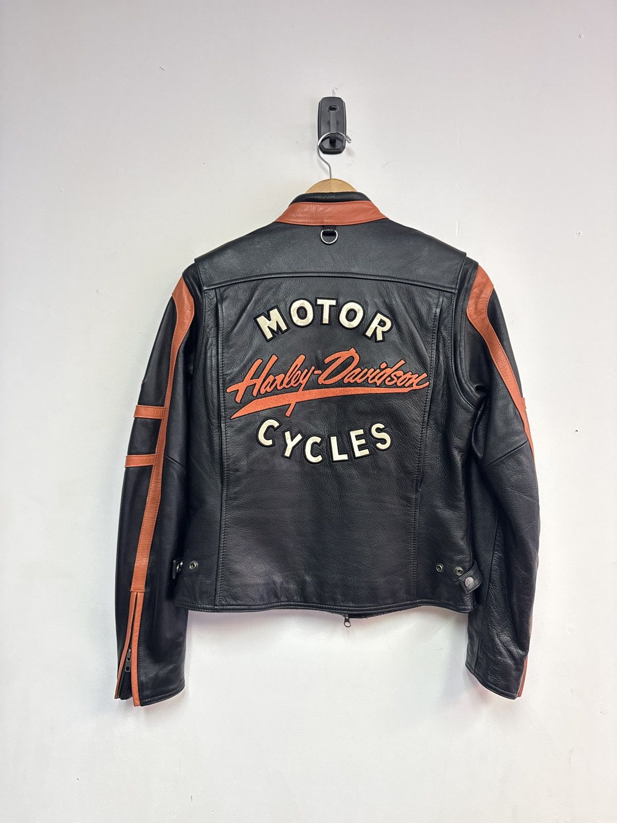 Harley Davidson Harley Davidson leather jacket Size M / US 6-8 / IT 42-44 - 2 Thumbnail
