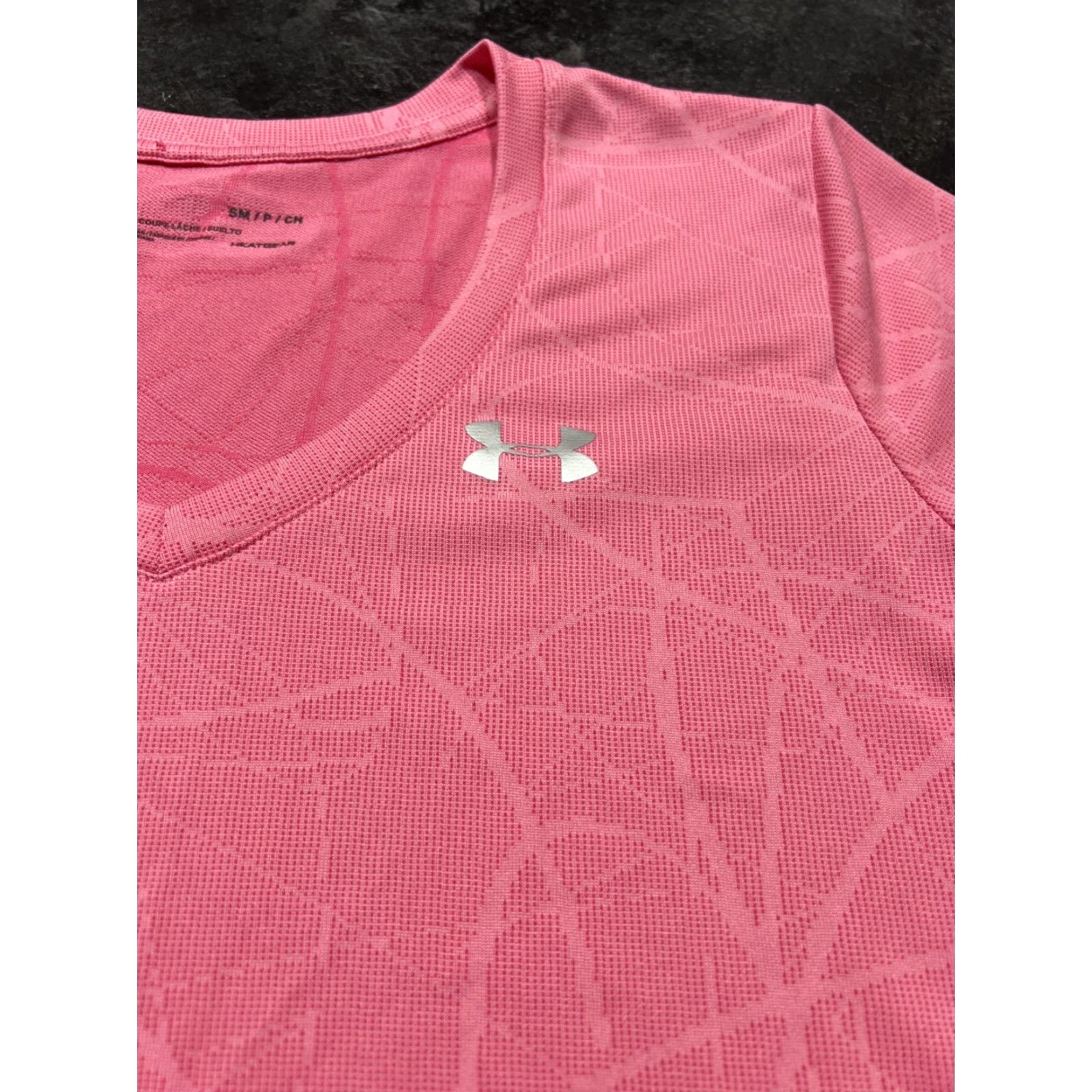 Under Armour Under Armour T-Shirt Women's V-Neck Short Sleeve Pink Size Small Adult Small Regular Fit Moisture Wicking Sports Shirt Size S / US 4 / IT 40 - 3 Thumbnail