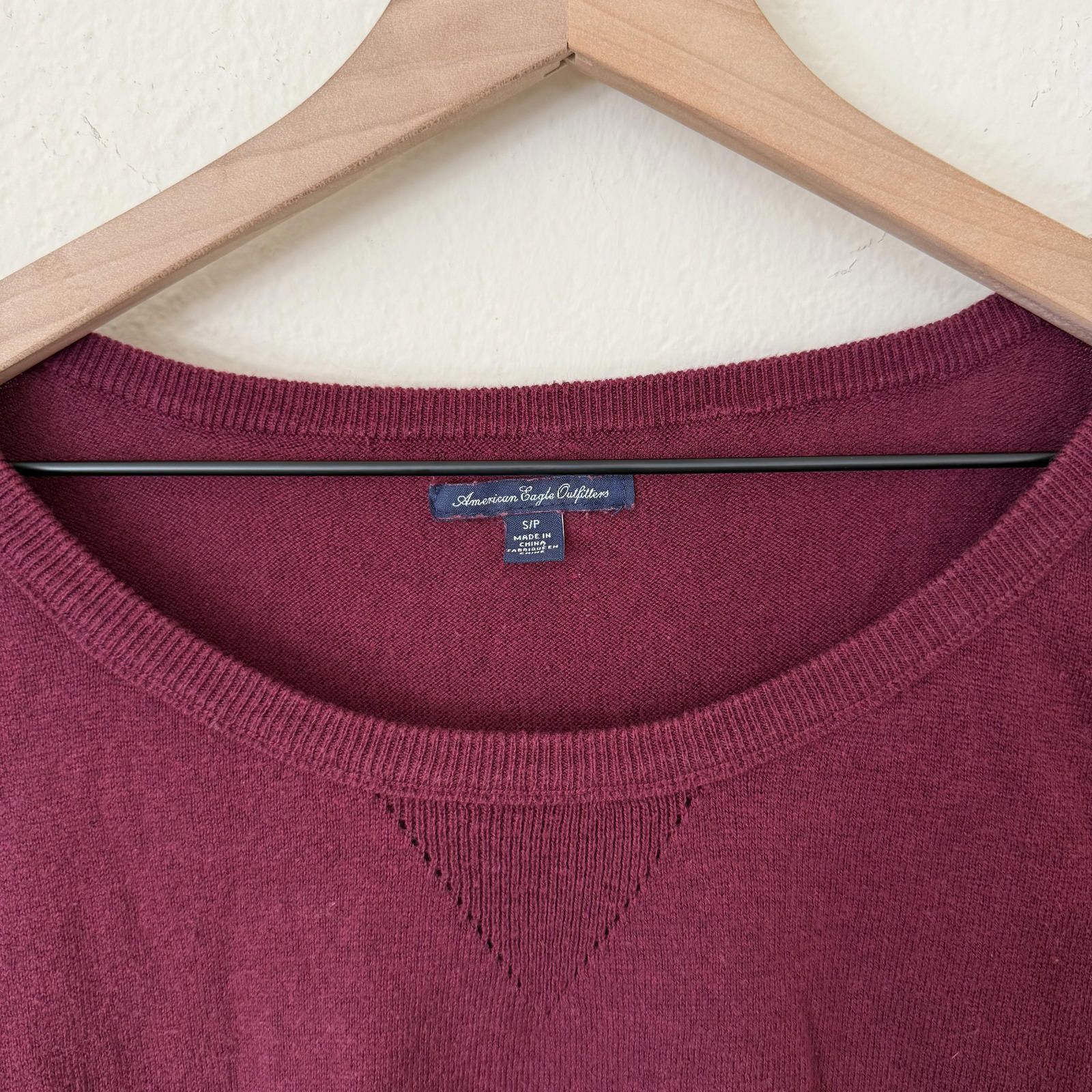 American Eagle Outfitters American Eagle Shirt Women's S Burgundy Long Sleeve Size S / US 4 / IT 40 - 2 Thumbnail